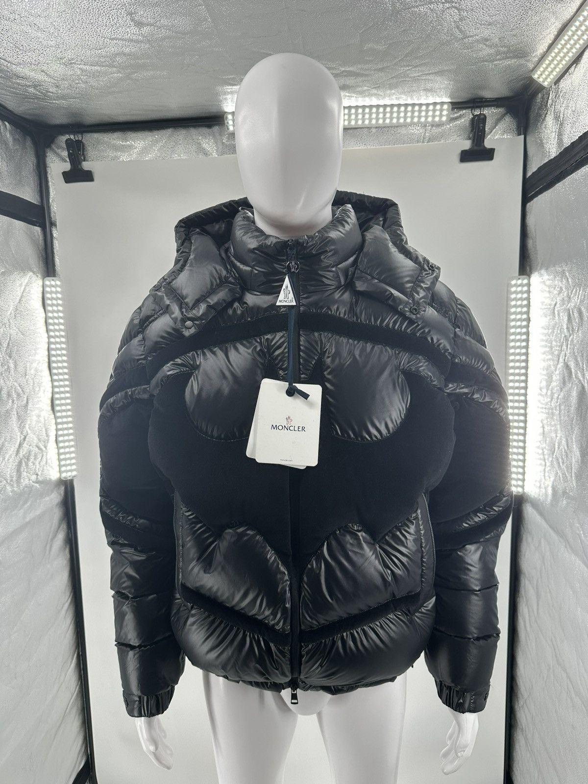 Moncler Moncler x DC COMICS “Batman” Solander Jacket Size US XL / EU 56 / 4 - 5 Thumbnail