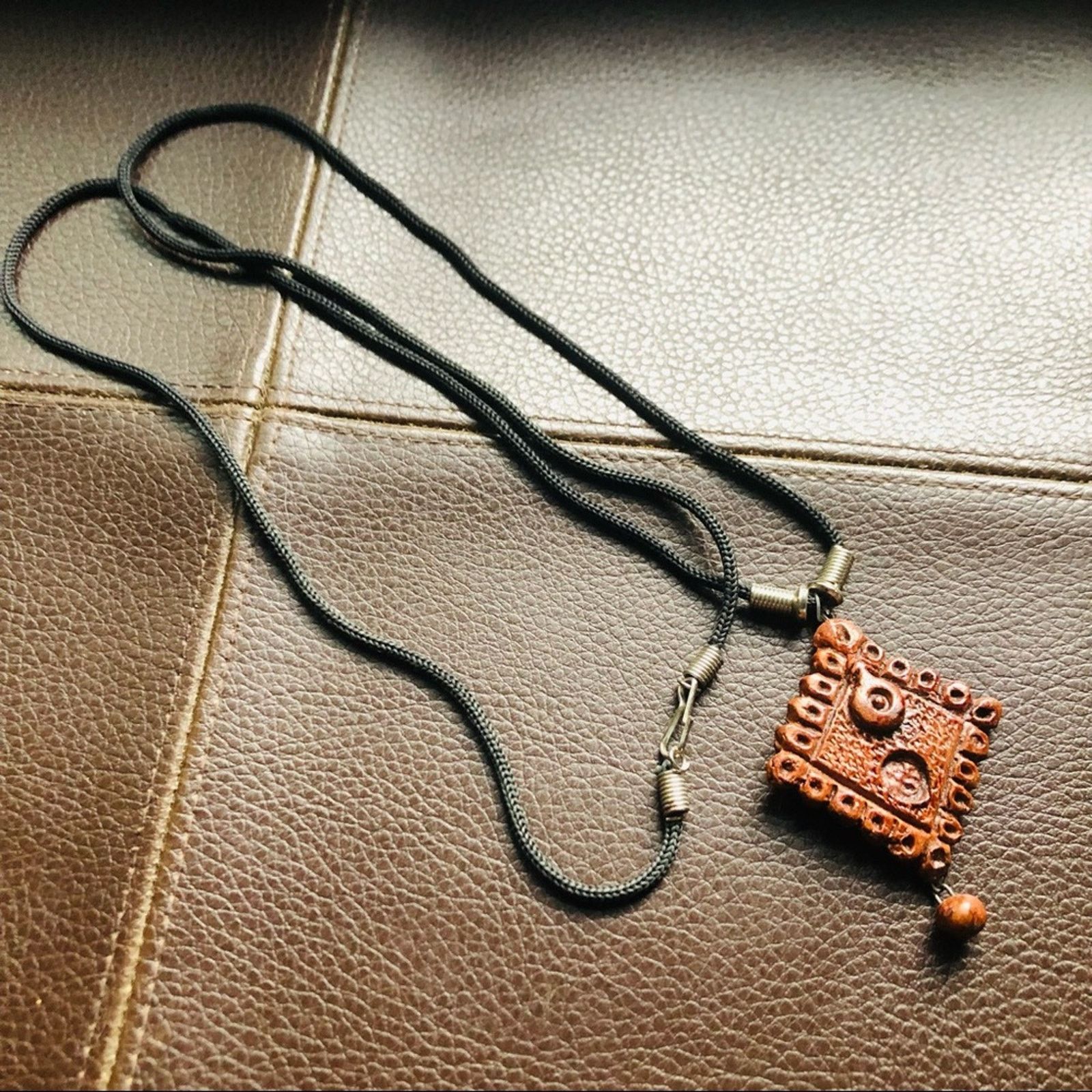Jewelry Boho wood look medallion on braided cord necklace Size ONE SIZE - 5 Thumbnail
