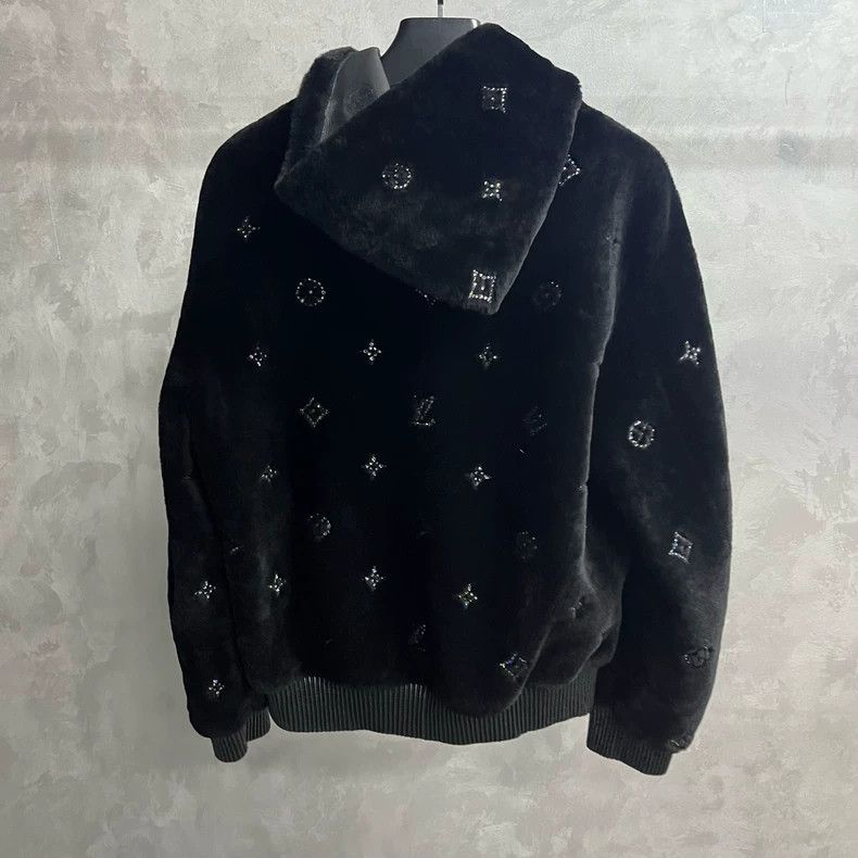 Louis Vuitton Louis Vuitton 25 Black Logo Embroidered Pure Wool Zip Hood Size US S / EU 44-46 / 1 - 4 Thumbnail