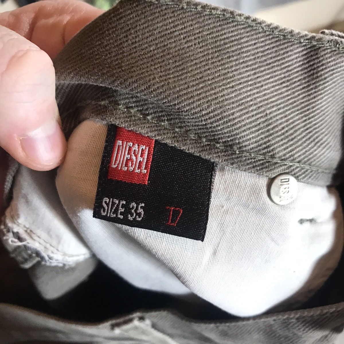 Vintage Vintage Diesel Baggy Distressed Jeans Streetwear Y2K Logo 35 Size US 35 - 8 Thumbnail