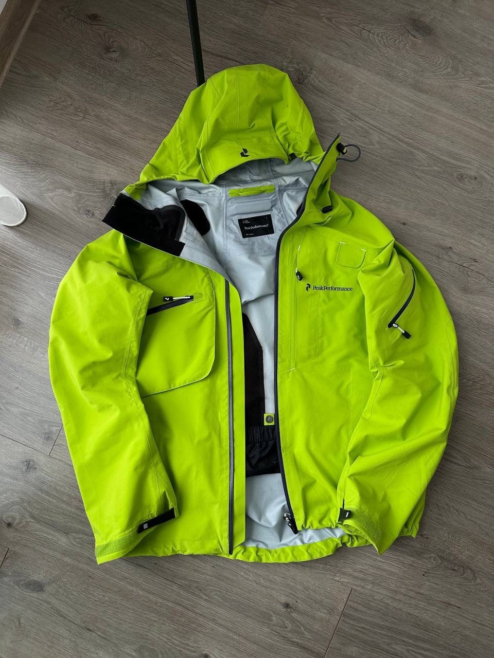 Peak Performance × Vintage Vintage Peak Performance Green Outdoor Style Heli Alp Jacket Size US L / EU 52-54 / 3 - 18 Thumbnail