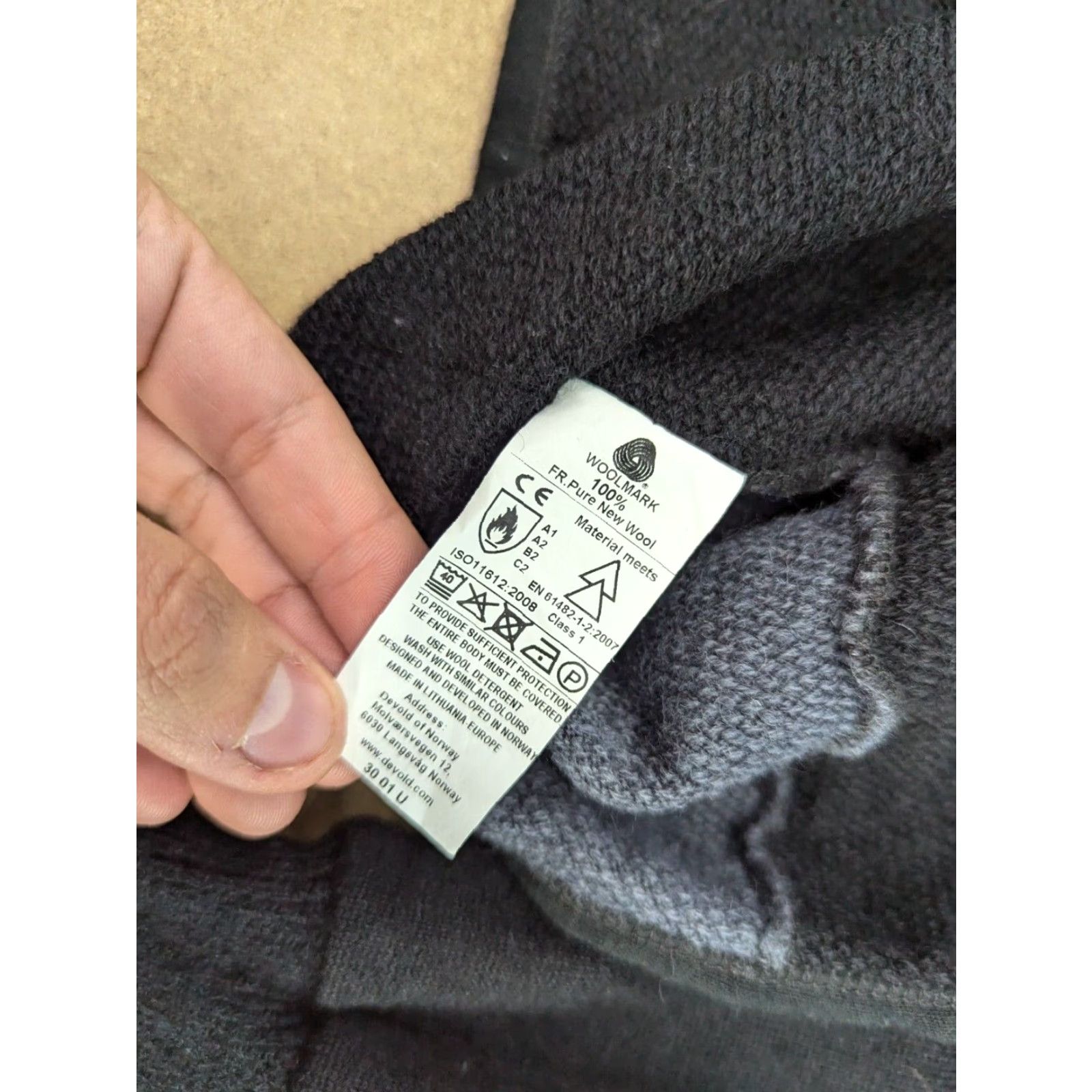 Vintage Devold Thermal Jacket Mens Large Black Hooded Full Zip Outdoor Merino Wool Sport Jacket Size US L / EU 52-54 / 3 - 6 Thumbnail