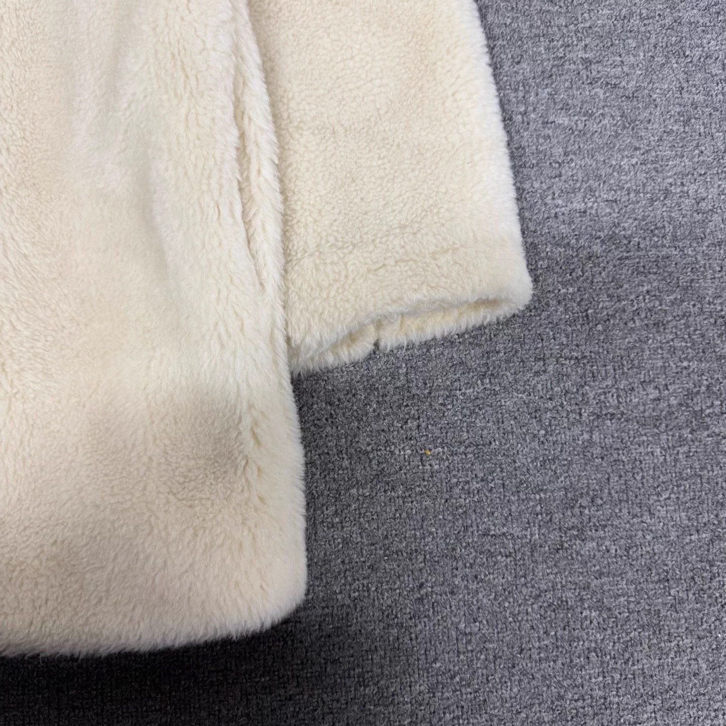 Max Mara Max Mara Teddy Coat Cream 38 99 New Size S / US 4 / IT 40 - 4 Thumbnail