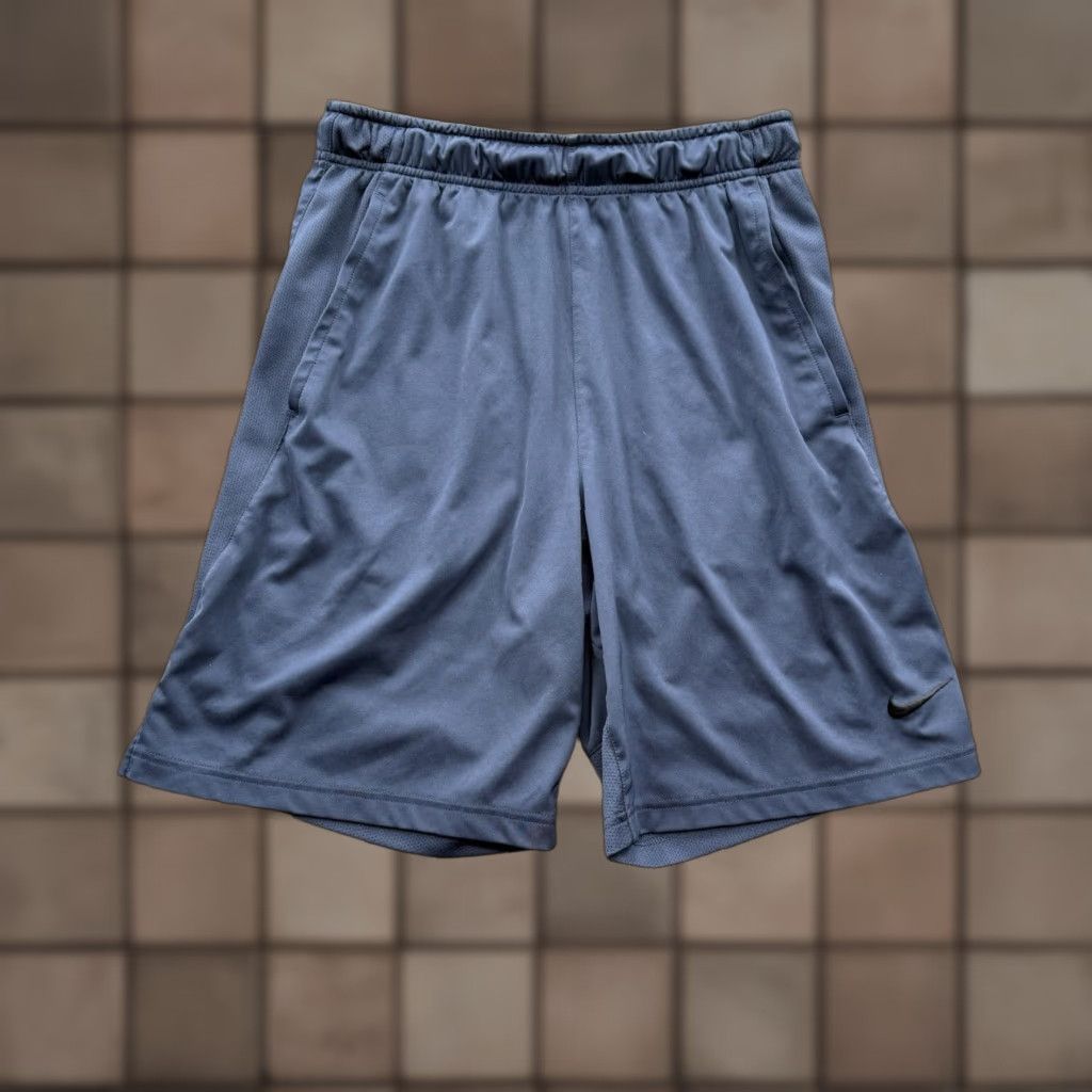 Nike Nike Shorts Men Medium Blue Polyester Athletic Outdoor Casual Size US 31 - 1 Thumbnail