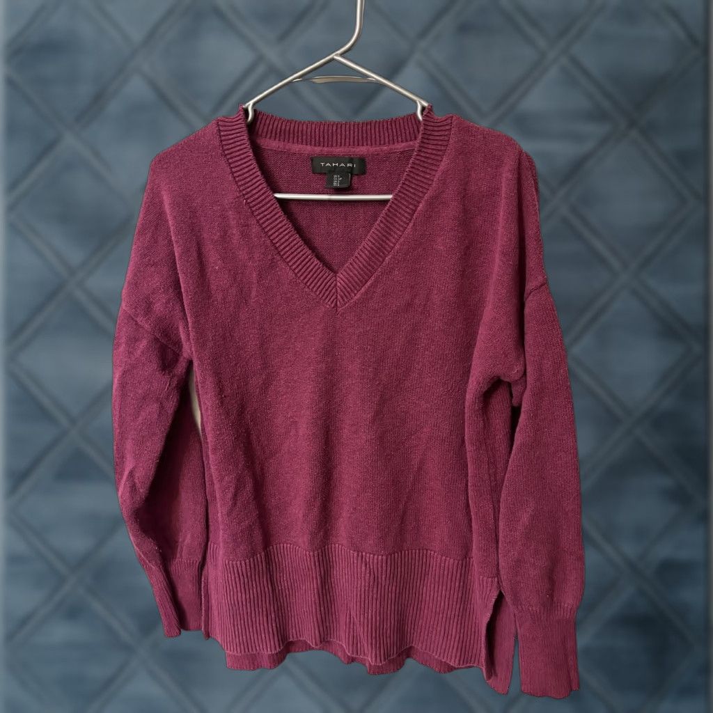 Vintage Tahari V Neck Sweater Womens Size Small Purple Knit Long Sleeves Cotton Polyester Size S / US 4 / IT 40 - 1 Thumbnail