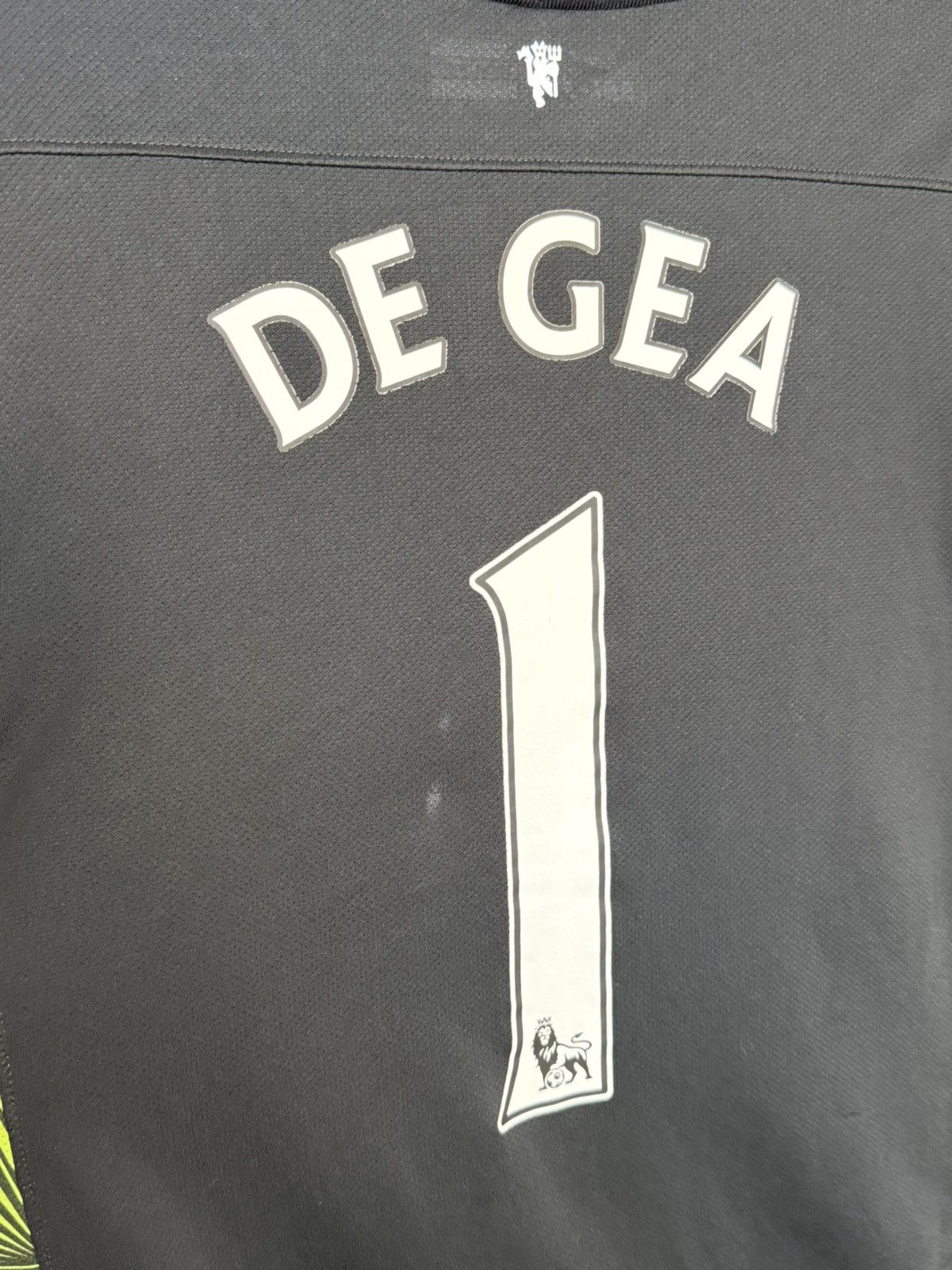 Nike Manchester United 11/12 Goalkeeper De Gea Football Jersey Size US S / EU 44-46 / 1 - 3 Thumbnail