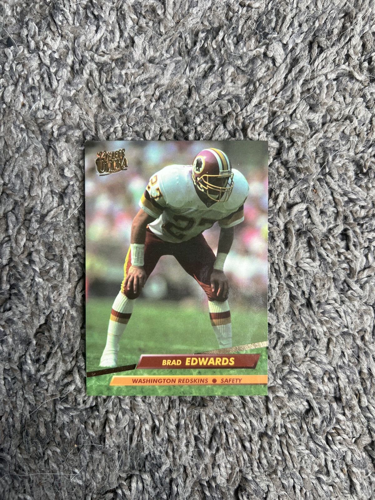 NFL 1992 Fleer Ultra #402 Brad Edwards Card Size ONE SIZE - 1 Thumbnail