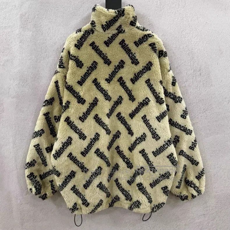 Balenciaga Balenciaga Beige Bulletproof Full Print Logo Teddy Fleece Size 4XL / US 24-26 - 2 Thumbnail