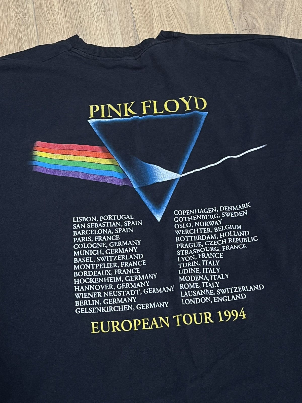Band Tees × Pink Floyd × Vintage Vintage 1994 Pink Floyd The Dark Side of the Moon Black Tee Size US XL / EU 56 / 4 - 7 Thumbnail