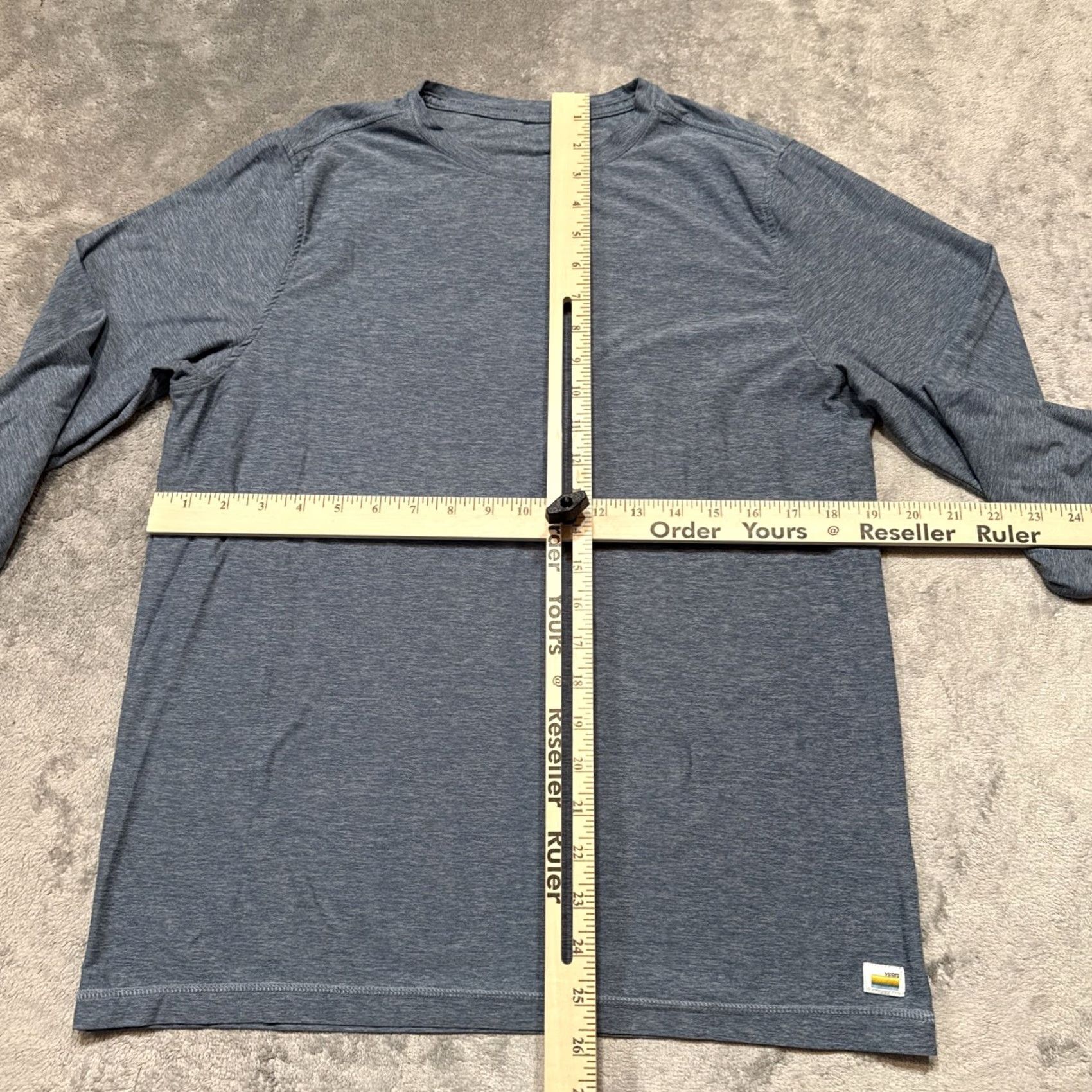 Vuori Vuori Strato Tech Tee Shirt Mens Medium Blue Long Sleeve Stretch Performance Shirt Size US M / EU 48-50 / 2 - 3 Thumbnail