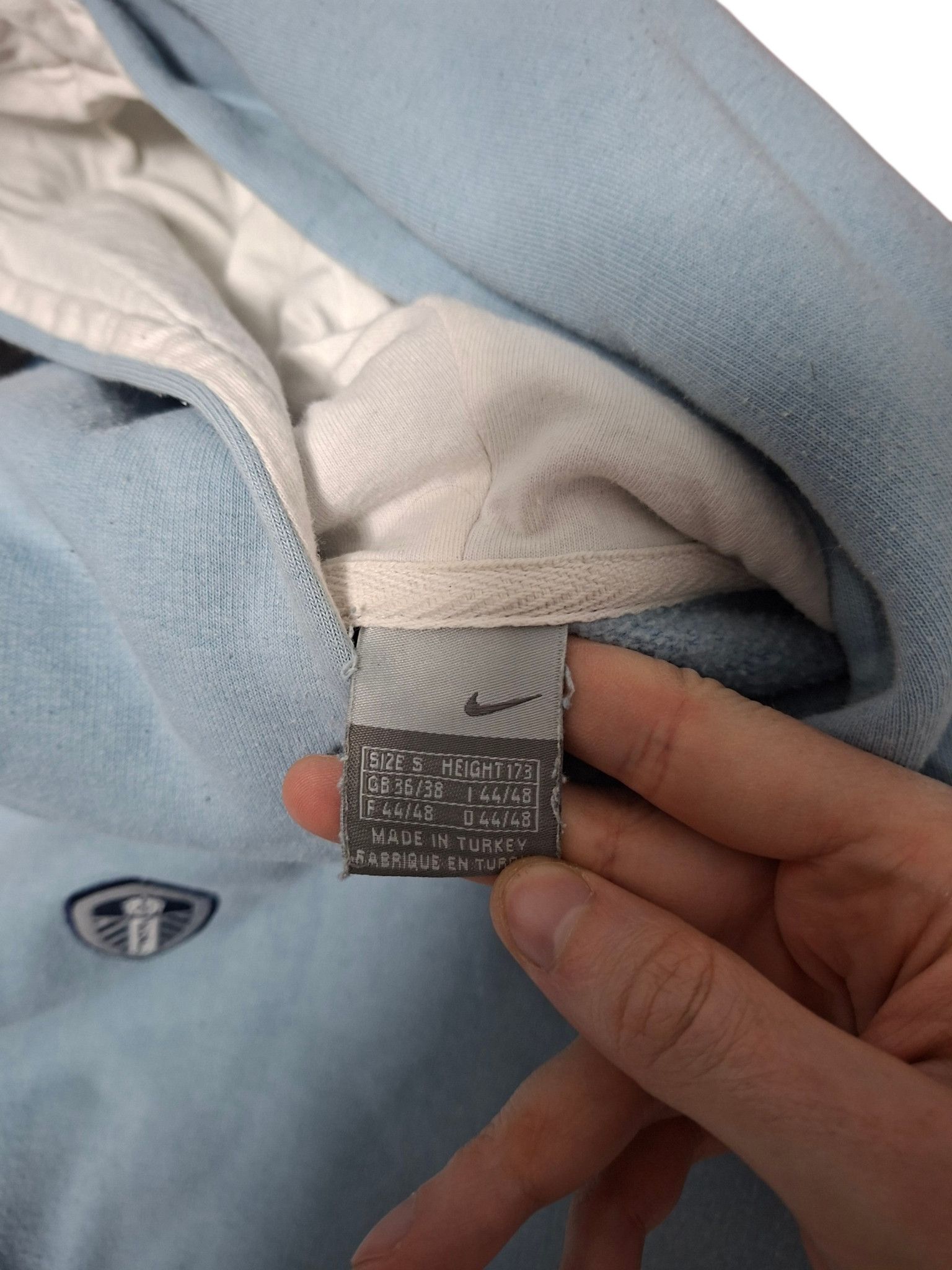 Nike LEEDS UNITED NIKE VINTAGE 2002 SKY BLUE SOCCER HOODIE Size US S / EU 44-46 / 1 - 4 Thumbnail