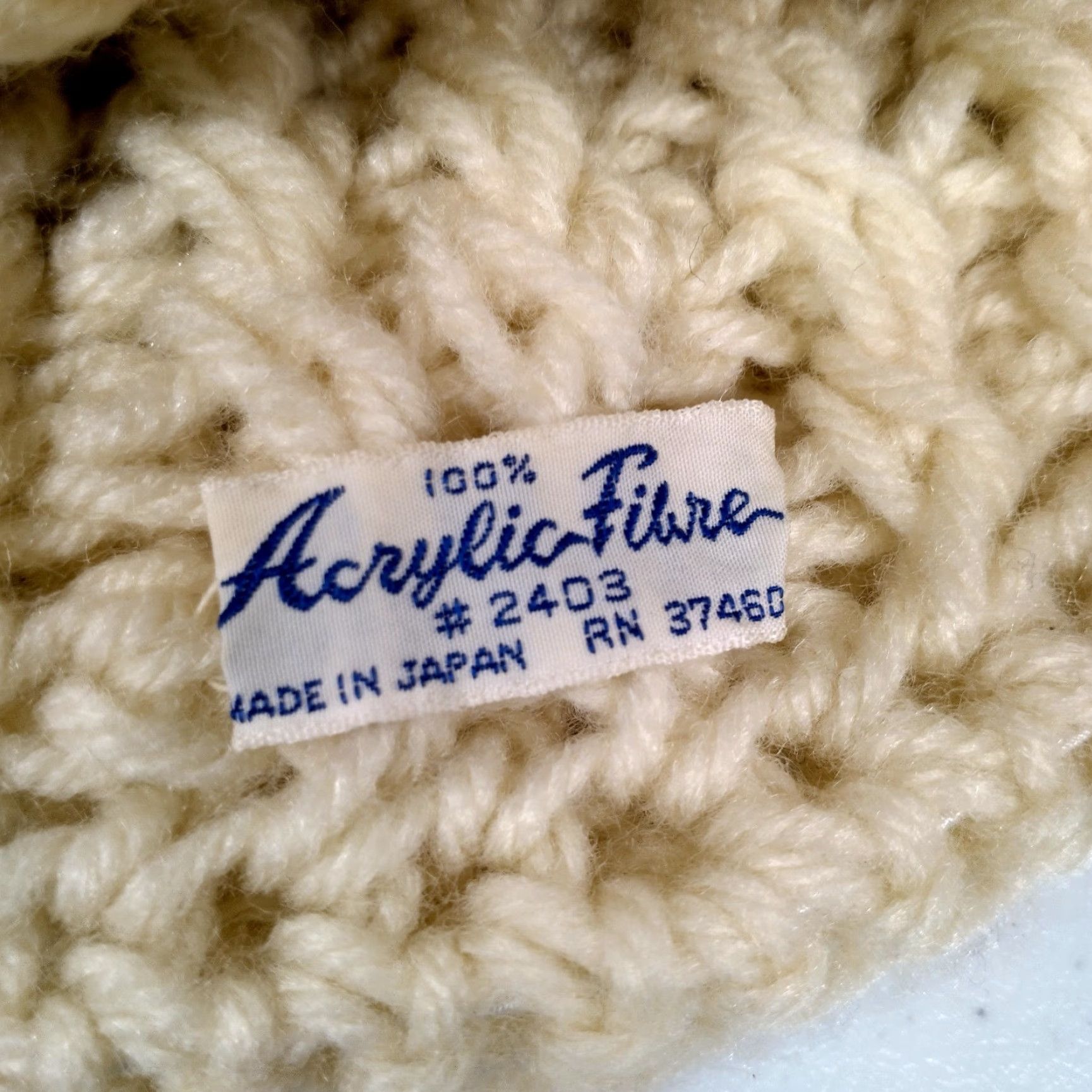 Vintage VINTAGE Beanie Knit Hat Women One Size Ivory Pom Pom Acrylic Japan #2403 Winter Hats - Womens Autumn Casual Size ONE SIZE - 4 Thumbnail