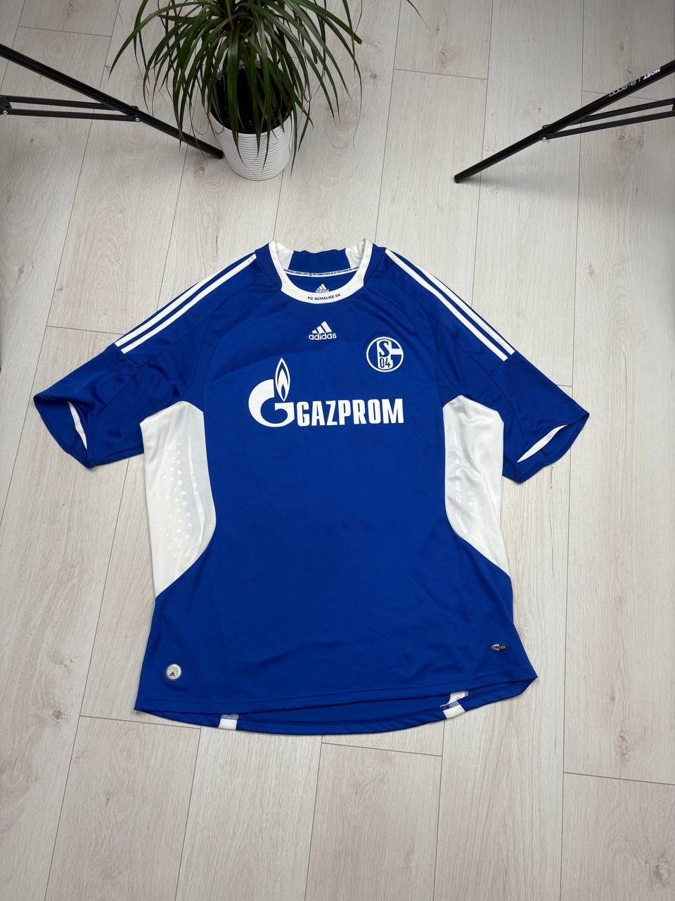 Adidas Adidas Shalke 2008-10 Home Vintage #70 KLAUS Soccer Jersey Size US XXL / EU 58 / 5 - 1 Thumbnail