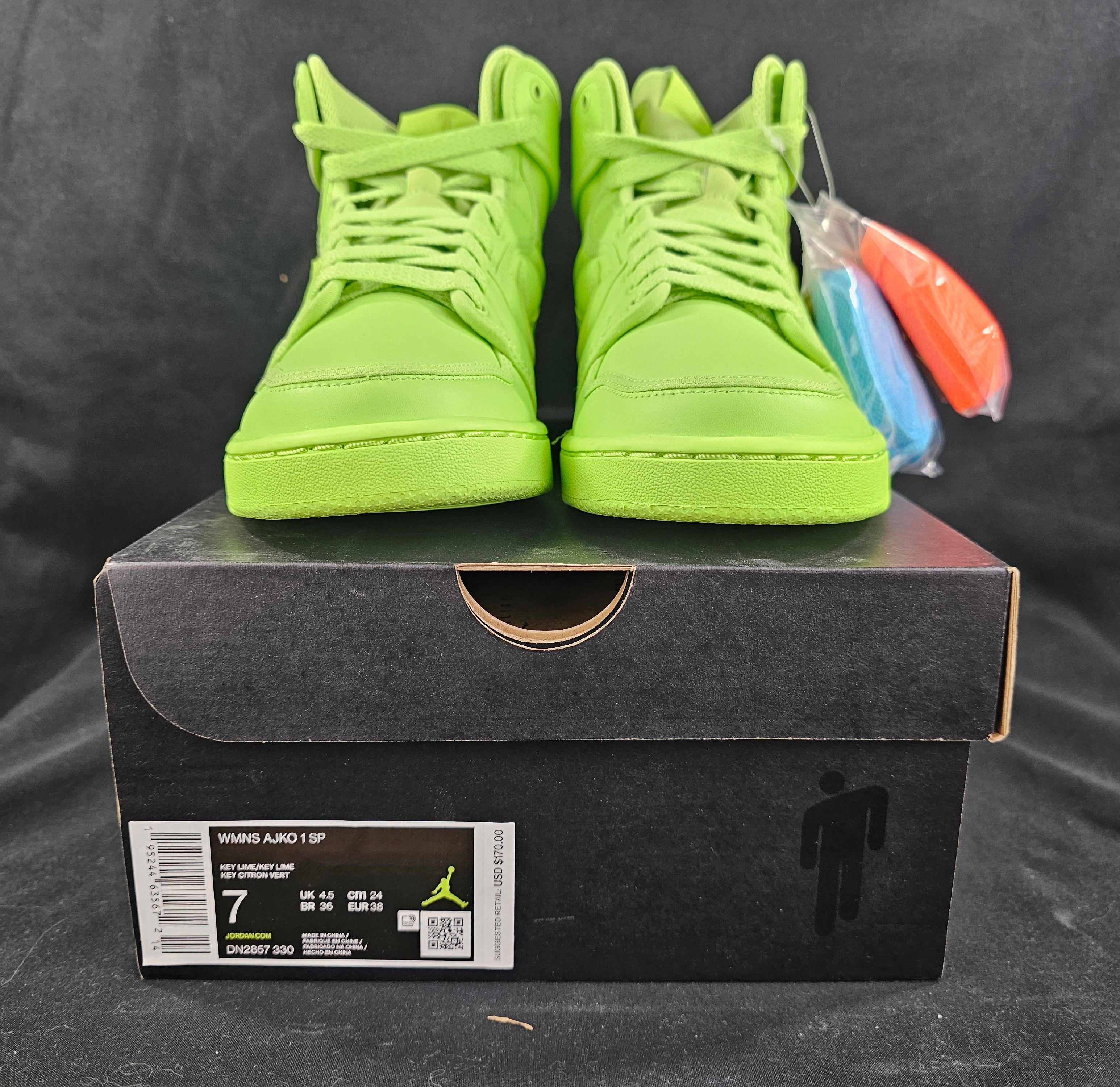 Billie Eilish × Jordan Brand × Nike Jordan 1 Retro AJKO Billie Eilish Ghost Green Women's Size 7 Size US 7 / IT 37 - 8 Thumbnail