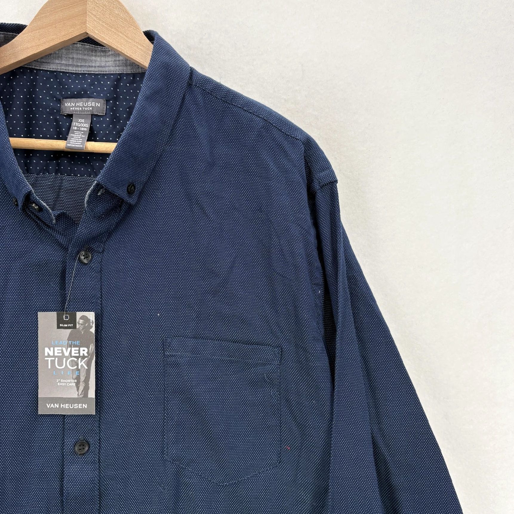 Van Heusen Van Heusen Shirt Mens 2XL Blue Polka Dot Long Sleeve Button Front Slim Business Size US XXL / EU 58 / 5 - 2 Thumbnail