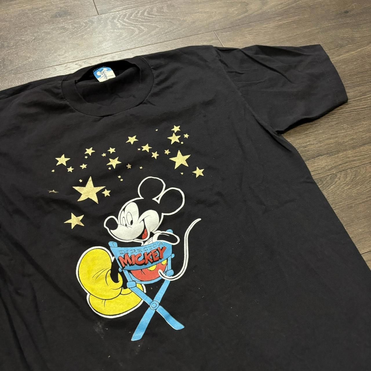 Disney Vintage Mickey Mouse directors chair t shirt 90s L Size US L / EU 52-54 / 3 - 1 Thumbnail