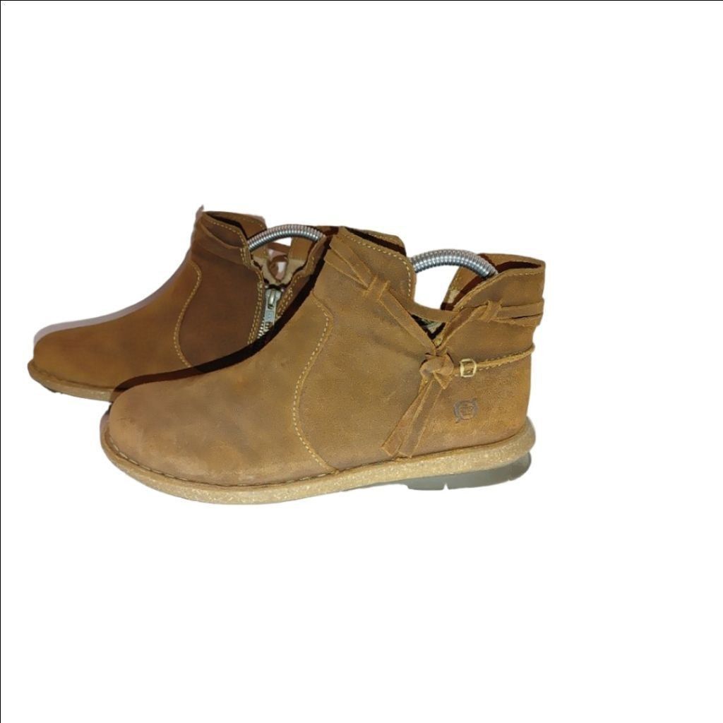 Born Born Women's Tarkiln Suede Ankle Boot Size 8 Size US 8 / IT 38 - 1 Thumbnail