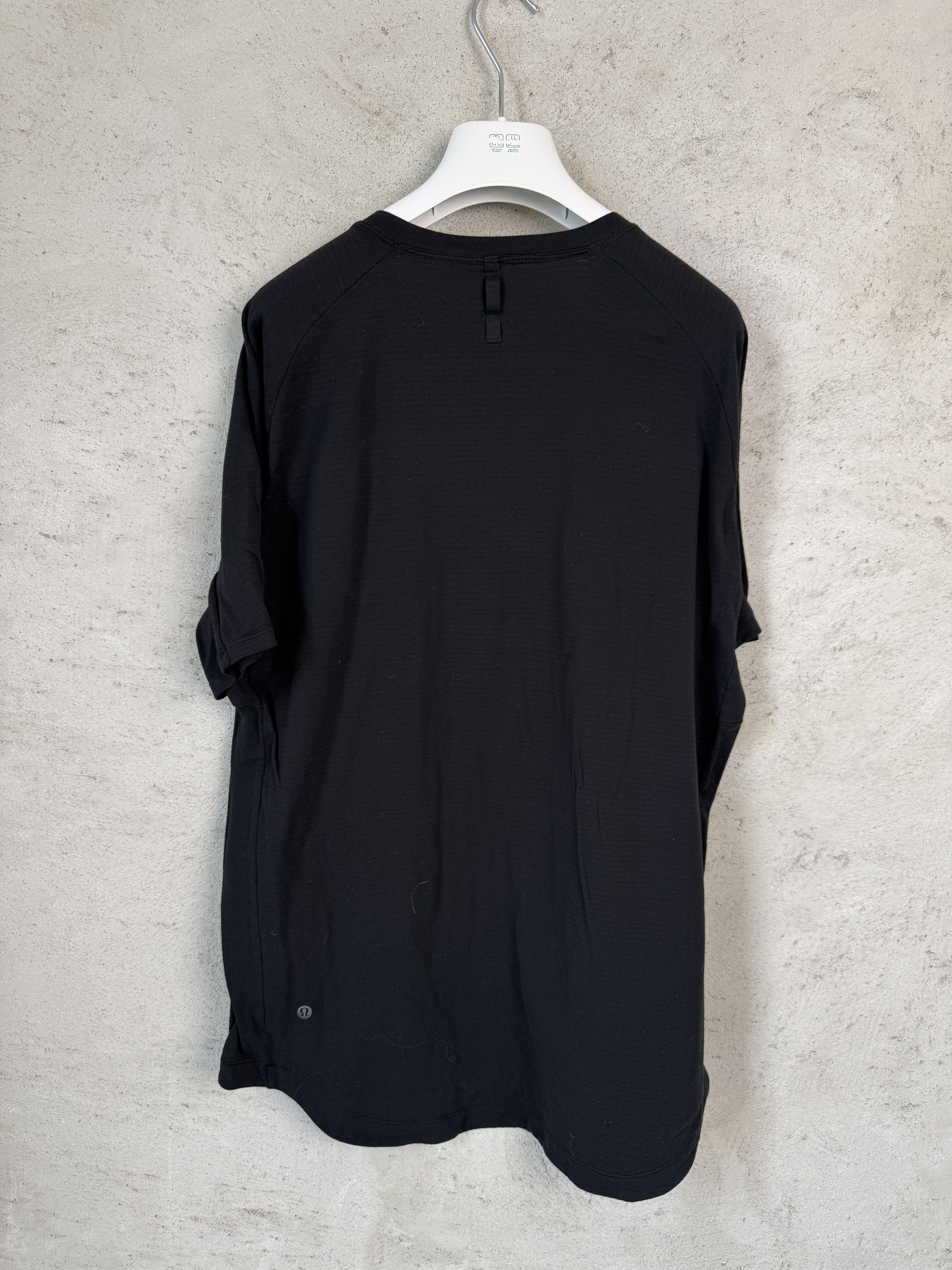 Lululemon Lululemon t-shirt tee sport gym yoga running Size US M / EU 48-50 / 2 - 3 Thumbnail