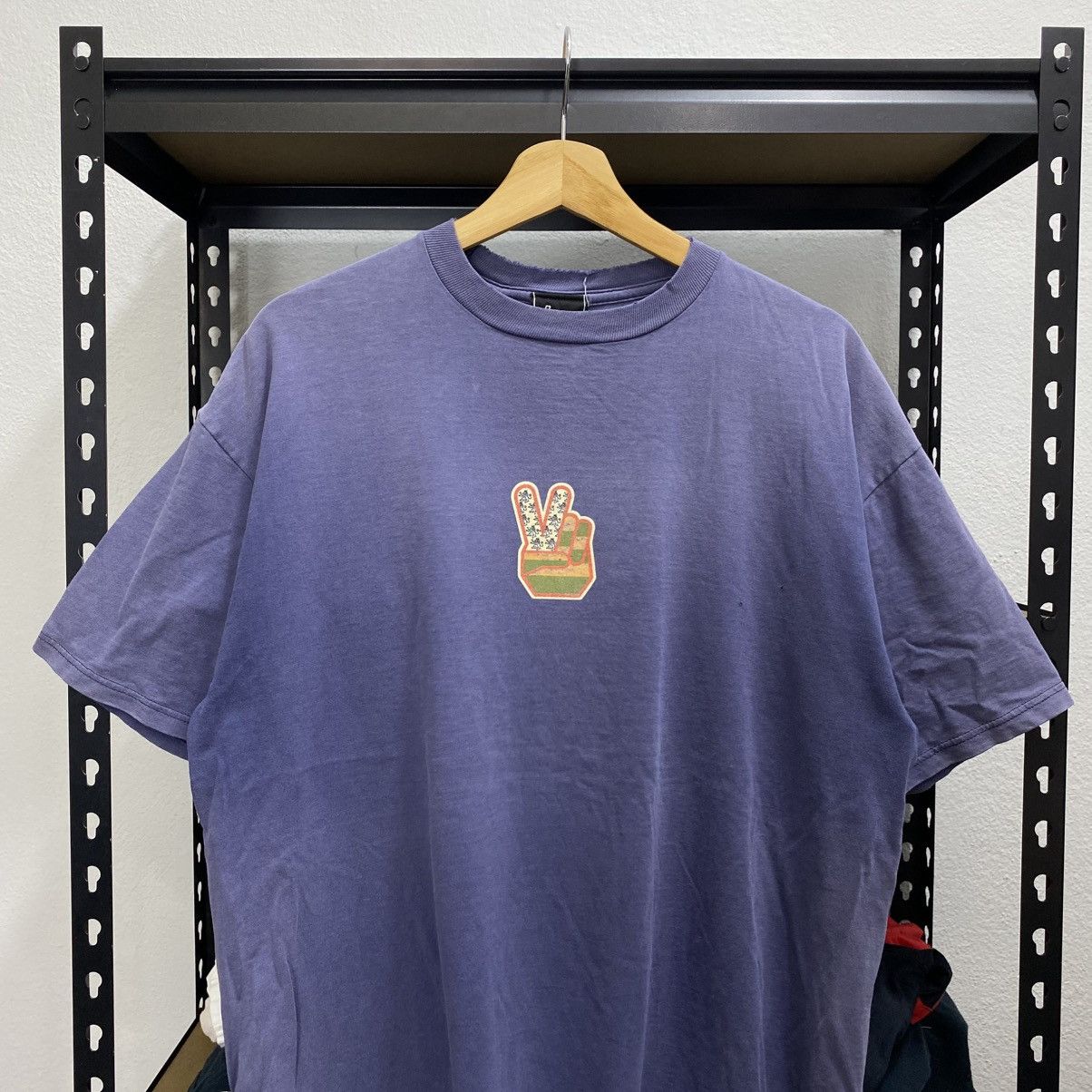 Vintage Vintage 90s Yosa Big Logo Peace Skateboarding Tshirt Size US L / EU 52-54 / 3 - 5 Thumbnail