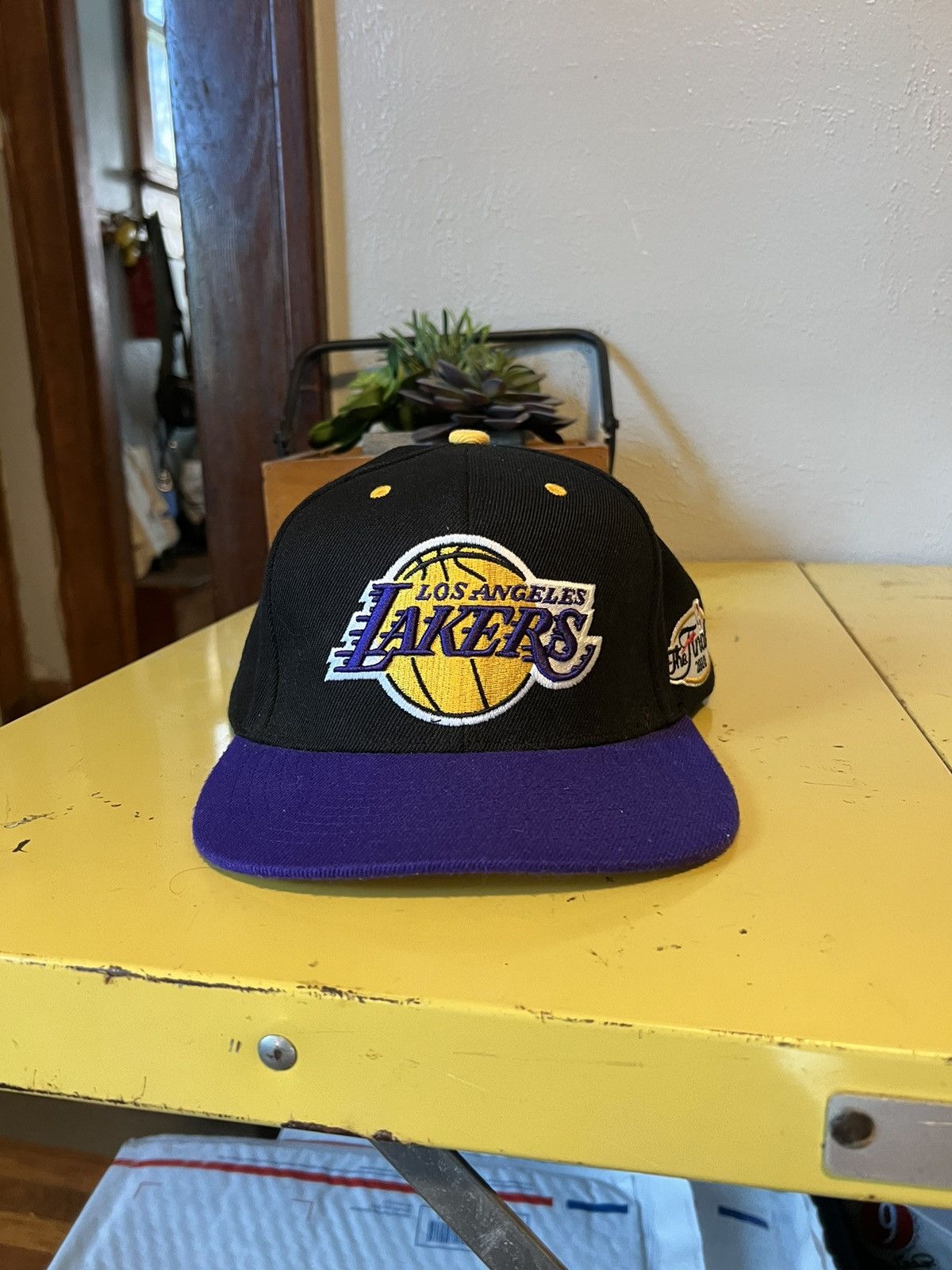 Mitchell & Ness × NBA Los Angeles Lakers 2010 Finals Hat Size ONE SIZE - 1 Thumbnail