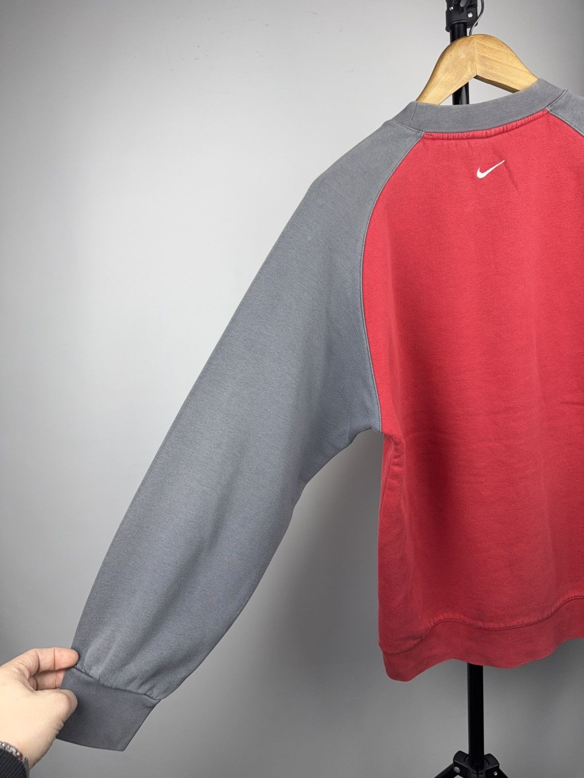 Nike ❤️‍🔥 Nike Vintage Faded Raglan Embroidered Crewneck Sweatshirt Size US S / EU 44-46 / 1 - 12 Thumbnail