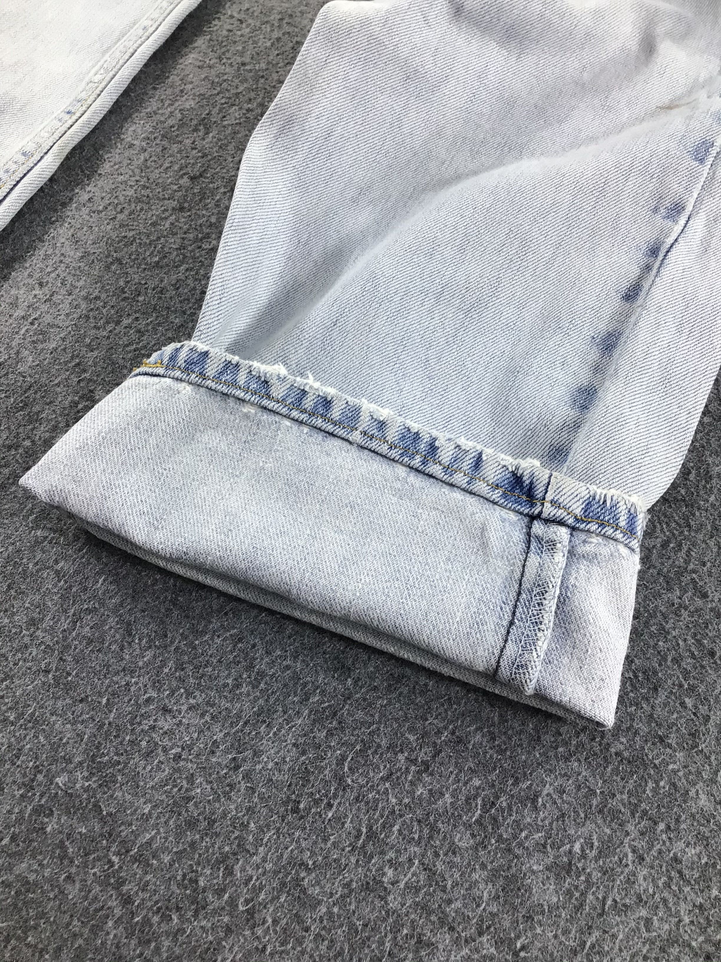 Levi's Vintage Levis 505 Jeans Distress Light Wash -J581 Size US 34 / EU 50 - 7 Thumbnail