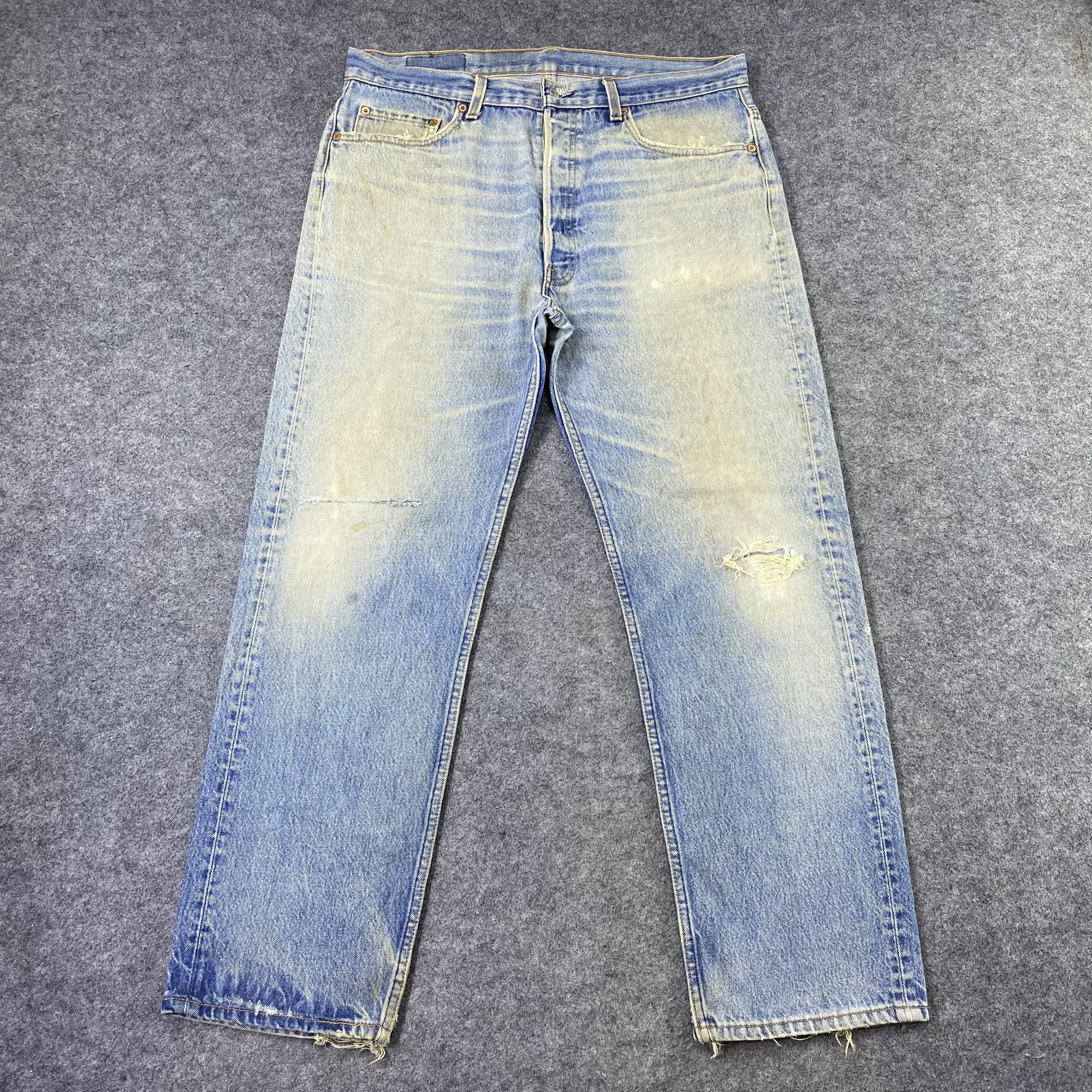 Vintage Levi's 501 Blue Wash Distressed Jeans-J1159