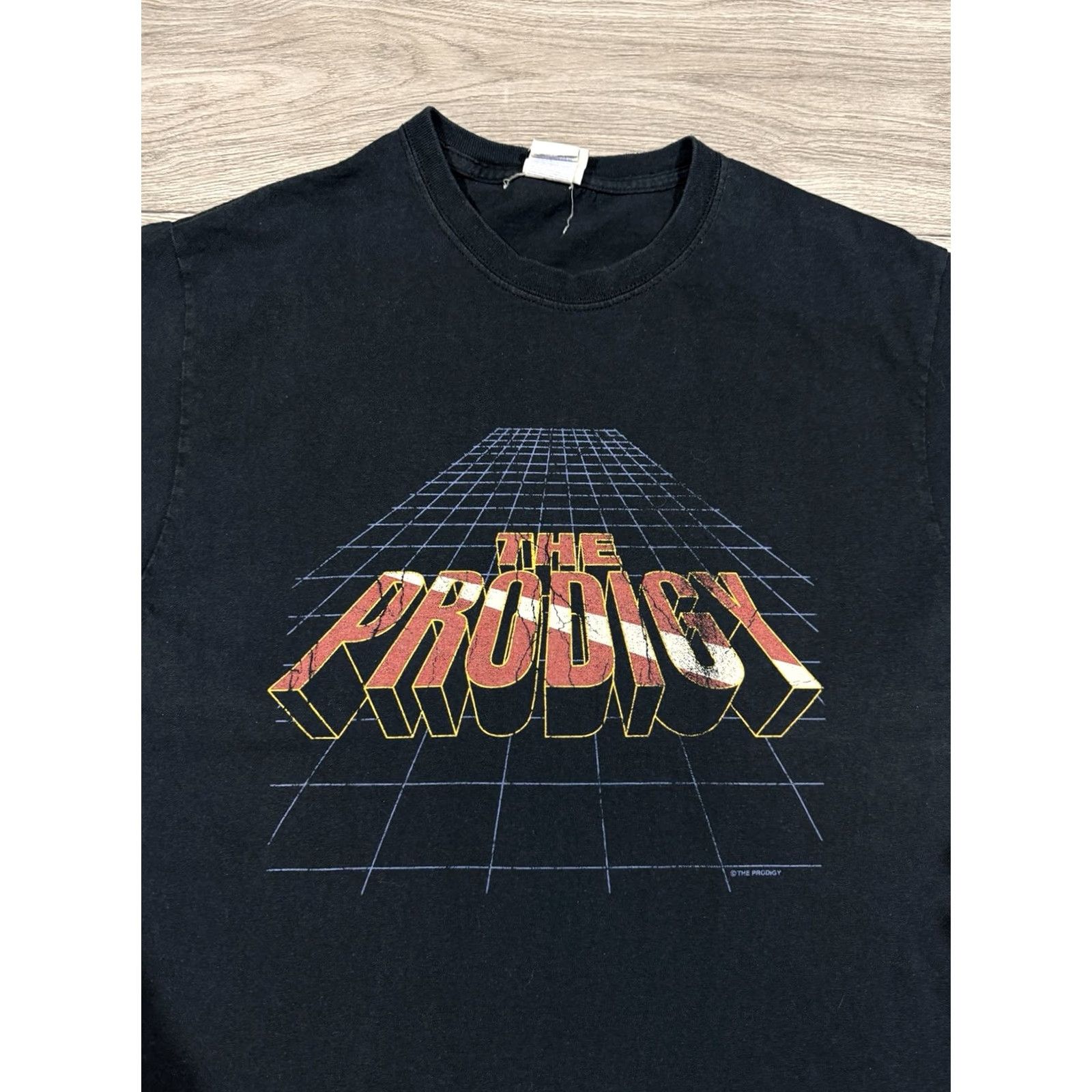 Gildan VINTAGE The Prodigy Logo Band T-shirt Black Adult M Logo Men Shirt Short Sleeve Size M Black Band Music Rock Mens Size US M / EU 48-50 / 2 - 5 Thumbnail