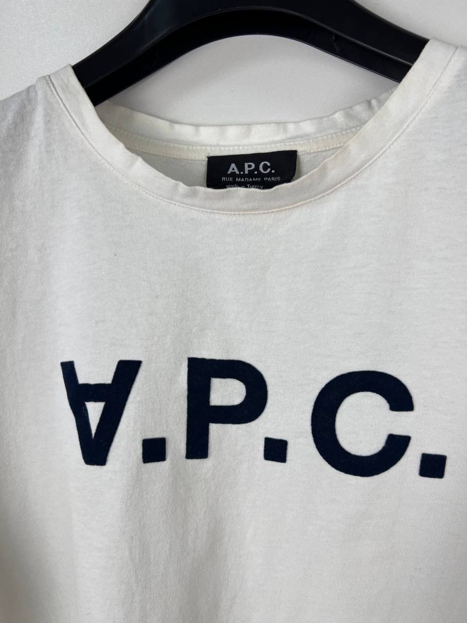 A.P.C. A.P.C. streetwear t-shirts size M Size US M / EU 48-50 / 2 - 7 Thumbnail