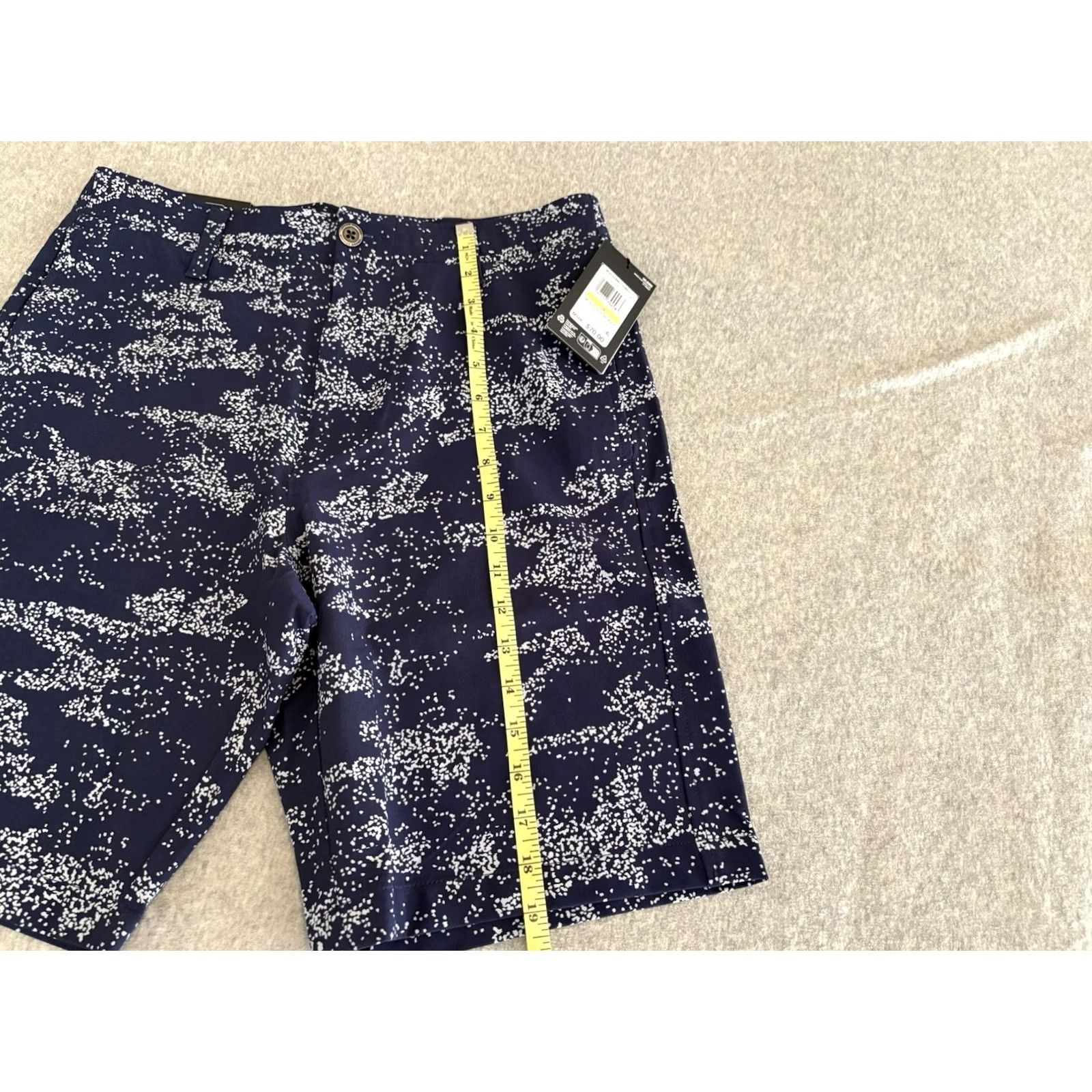 Under Armour Under Armour UA Printed Golf Shorts Mens Size 30 NWT Blue, Regular, Polyester Elastane, Golf Activewear, Waist 30, Athletic Short, Zip Closure Mens Size US 30 / EU 46 - 4 Thumbnail