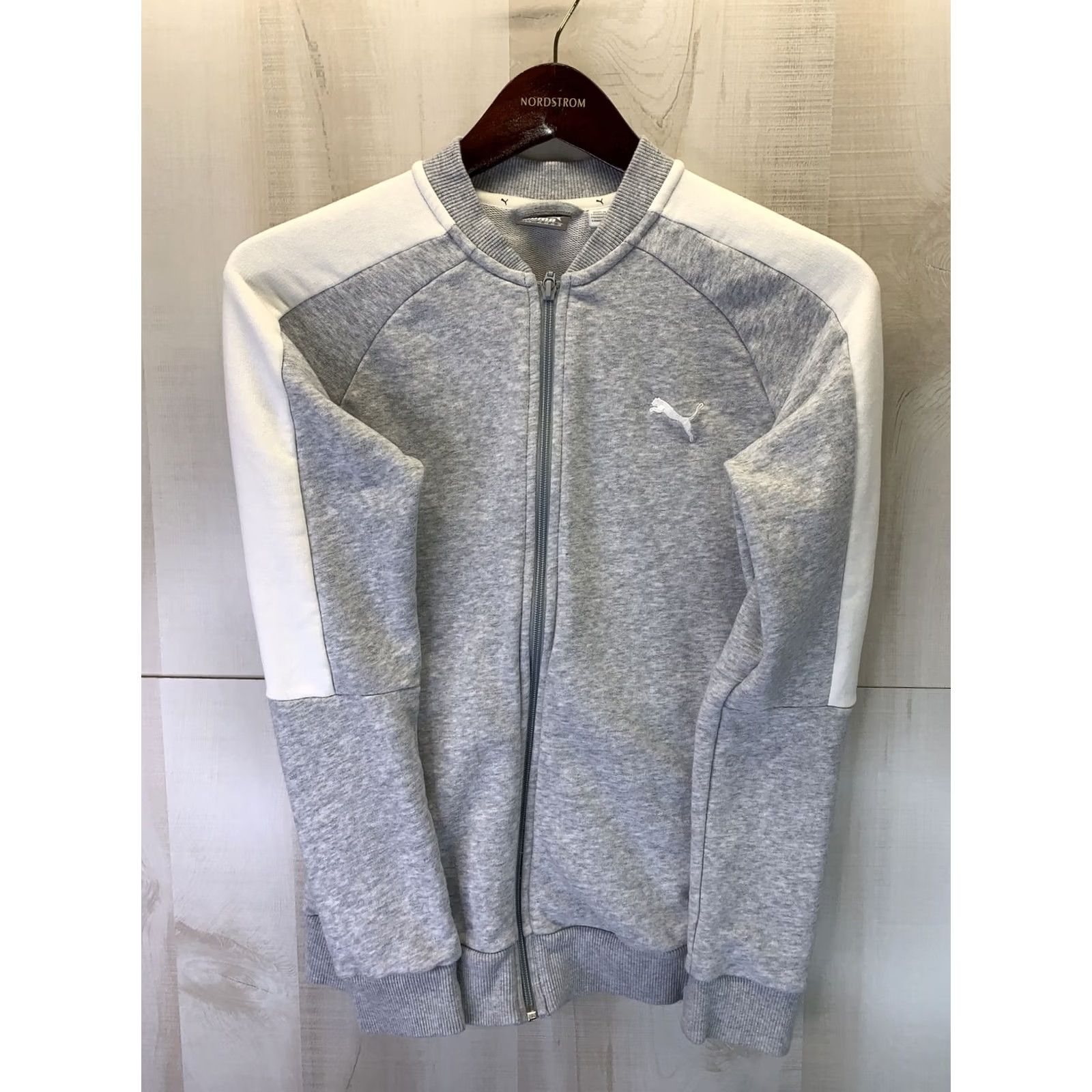 Puma Puma Women’s SZ S Gray/White Full Zip Sweater Jacket EUC #3214 Jacket XS? Size S / US 4 / IT 40 - 3 Thumbnail