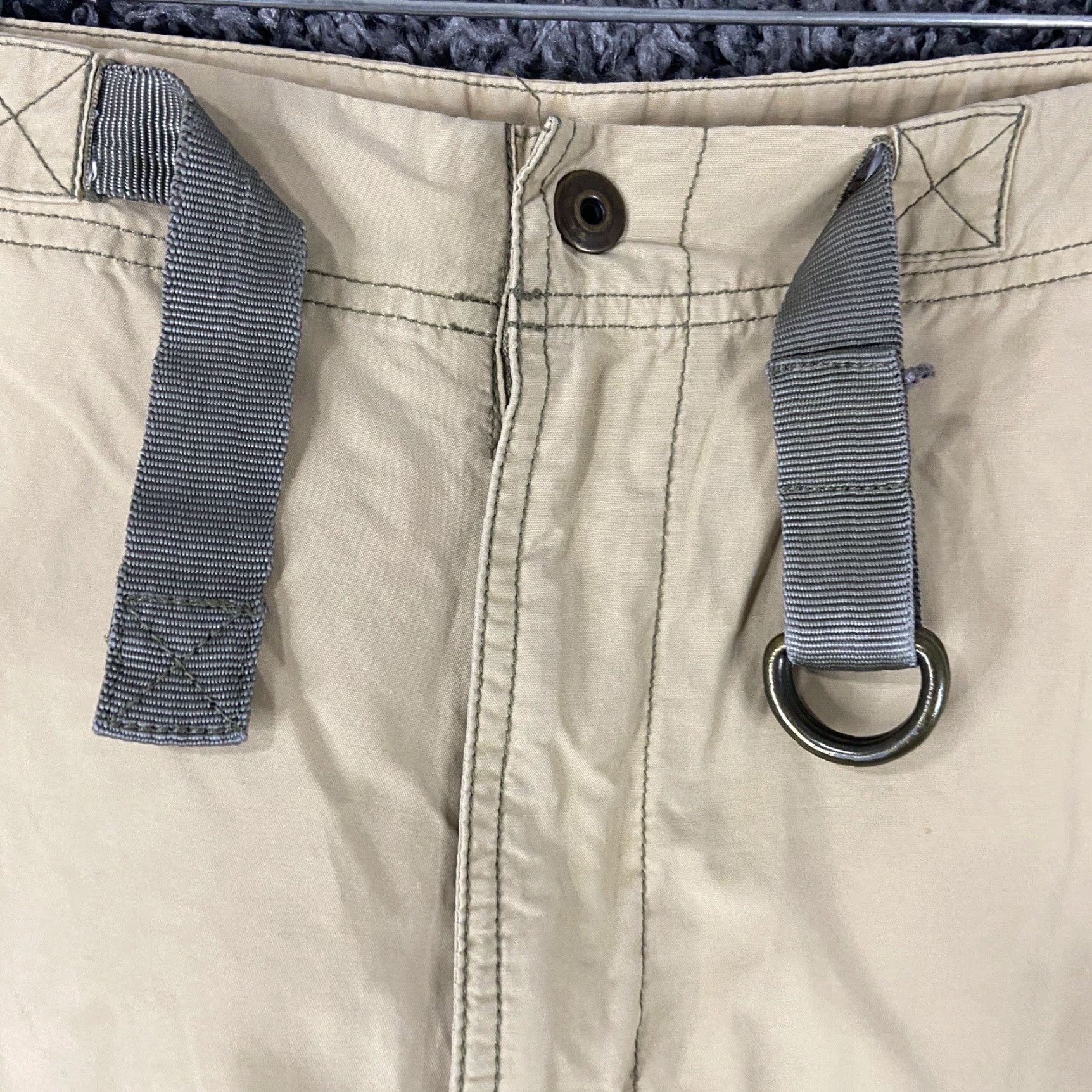 Old Navy VINTAGE Old Navy Cargo Shorts Men’s 34 Beige Men's Regular Size Size US 34 / EU 50 - 5 Thumbnail