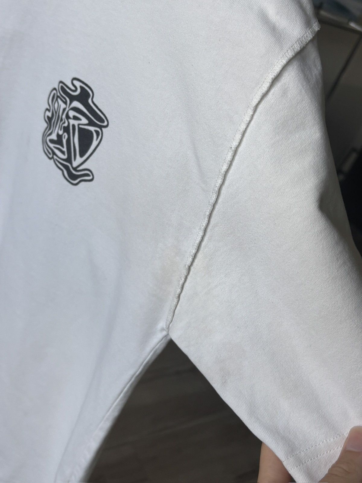 Louis Vuitton VIRGIL ABLOH - SMOKE WAVE LOGO TEE WHITE Size US L / EU 52-54 / 3 - 10 Thumbnail