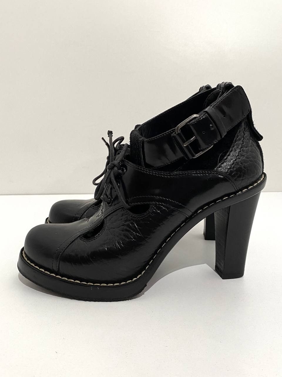Balenciaga Balenciaga Black Leather Cut Out Lace Up Heels Boots Vintage Size US 6 / IT 36 - 4 Thumbnail
