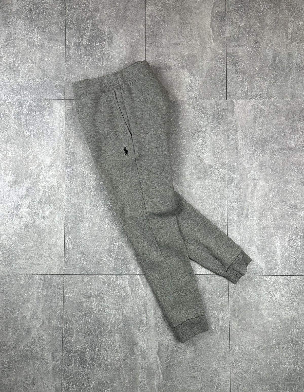 Polo Ralph Lauren Polo Ralph Lauren Small Logo Sweatpants Size US 30 / EU 46 - 1 Thumbnail