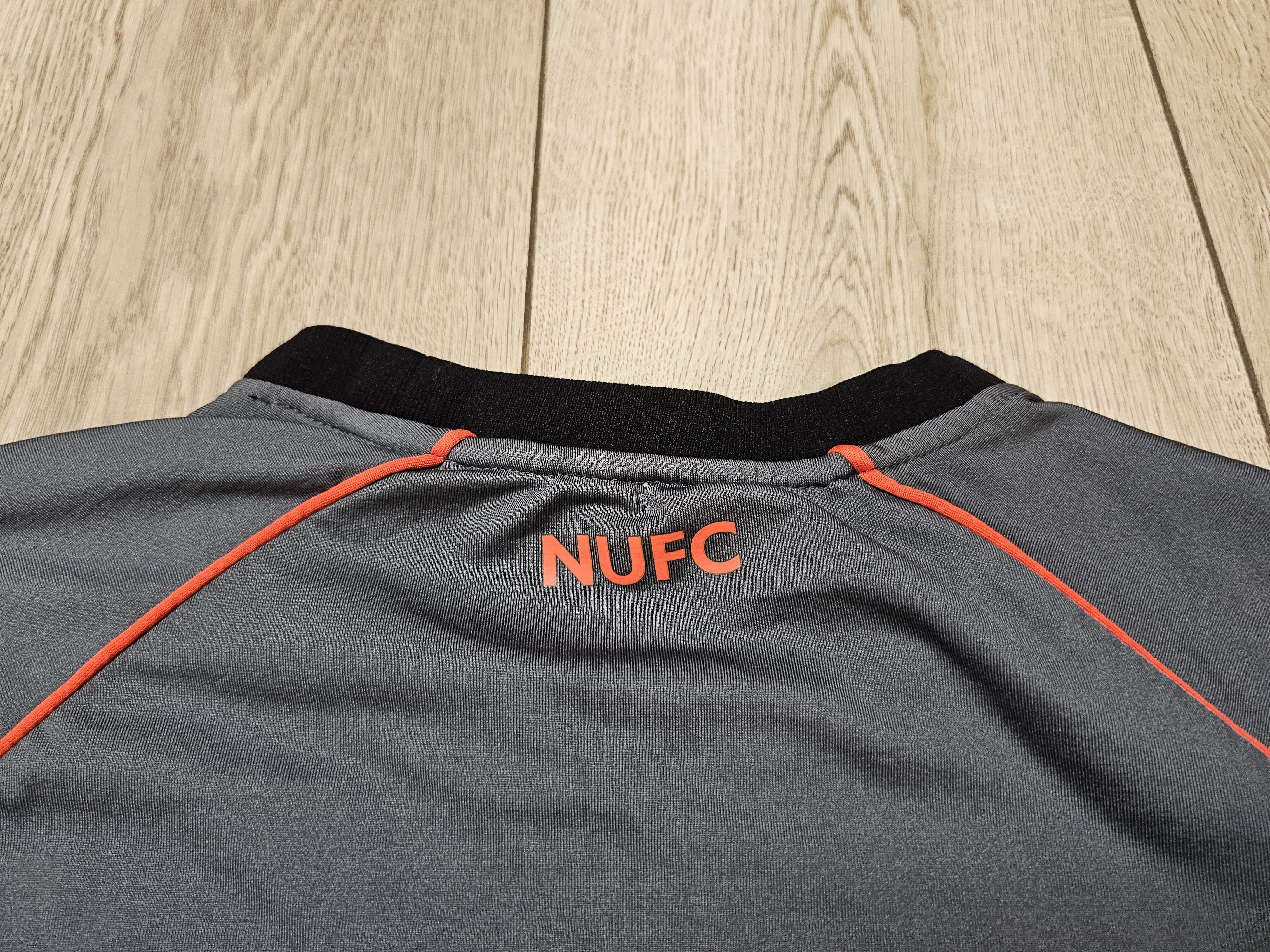 All Sport NEWCASTLE 2021 2022 TRAINING FOOTBALL SWEATSHIRT SOCCER Size US M / EU 48-50 / 2 - 5 Thumbnail