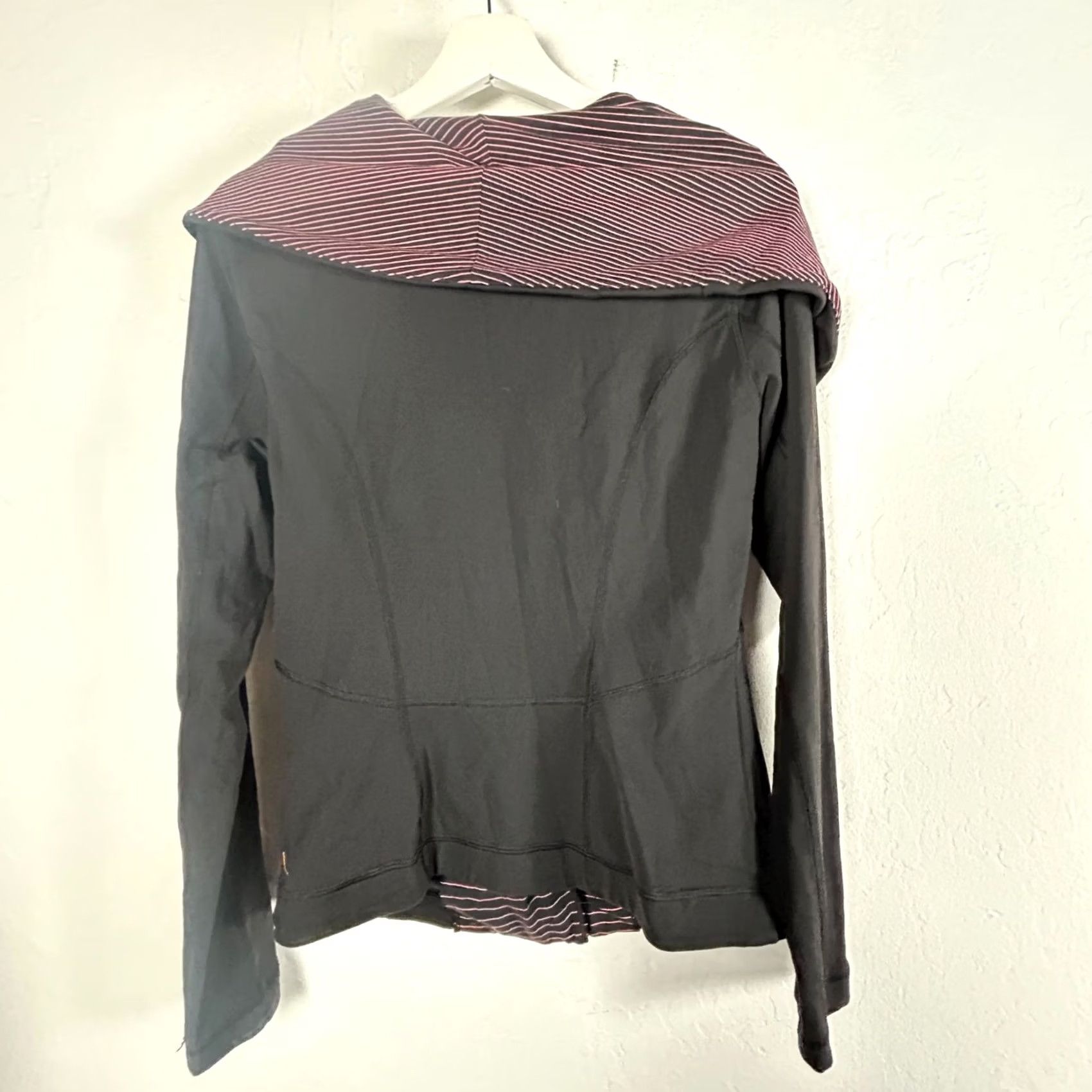Vintage Lucy Womens Jacket /Cowl Neck Asymmetric Zip Up with Pockets Small Black Stripe Winter Jacket - XS? Size S / US 4 / IT 40 - 2 Thumbnail
