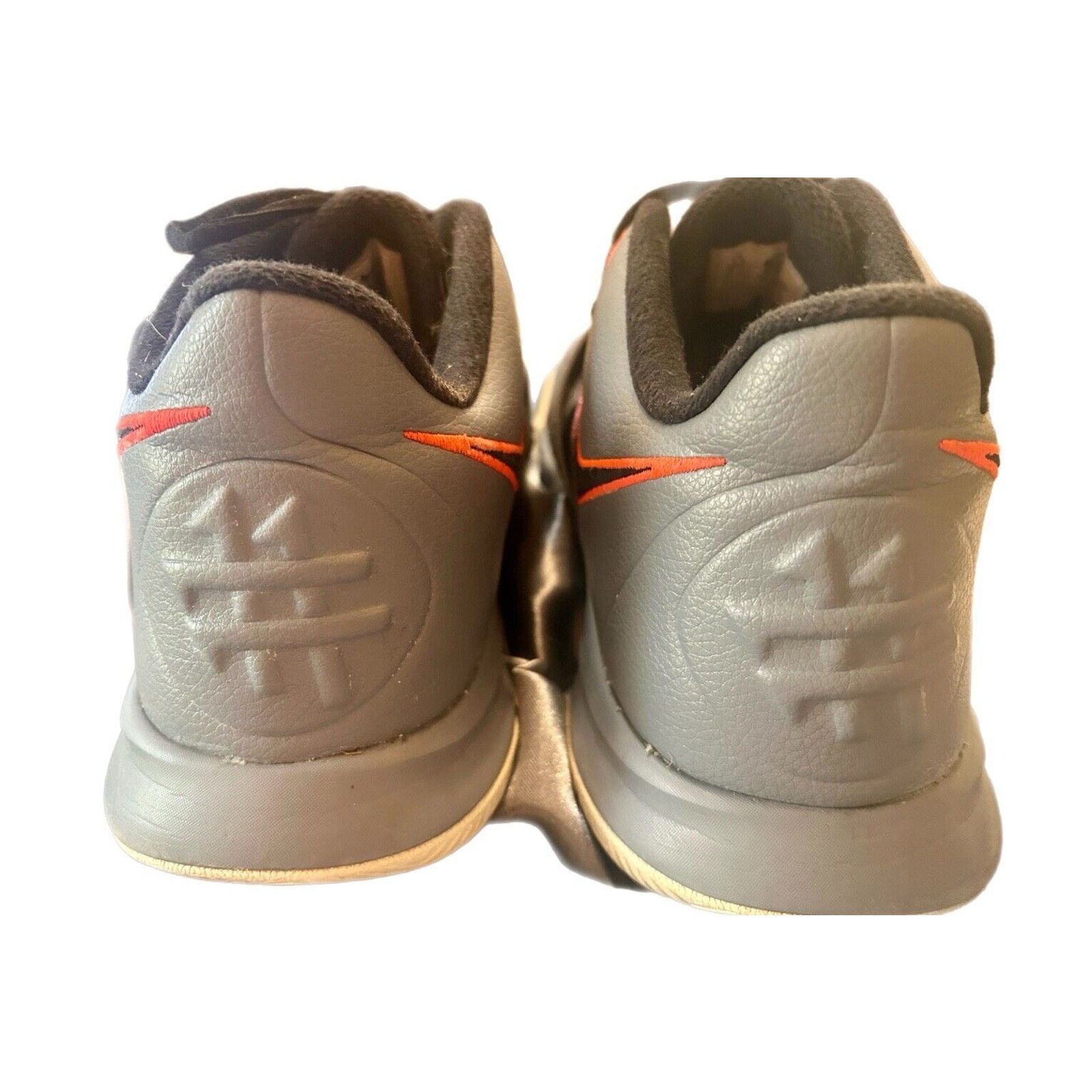 Nike Nike Men’s Kyrie Flytrap III, Grey/Black-Bright Crimson,11.5 Size US 11.5 / EU 44-45 - 6 Thumbnail