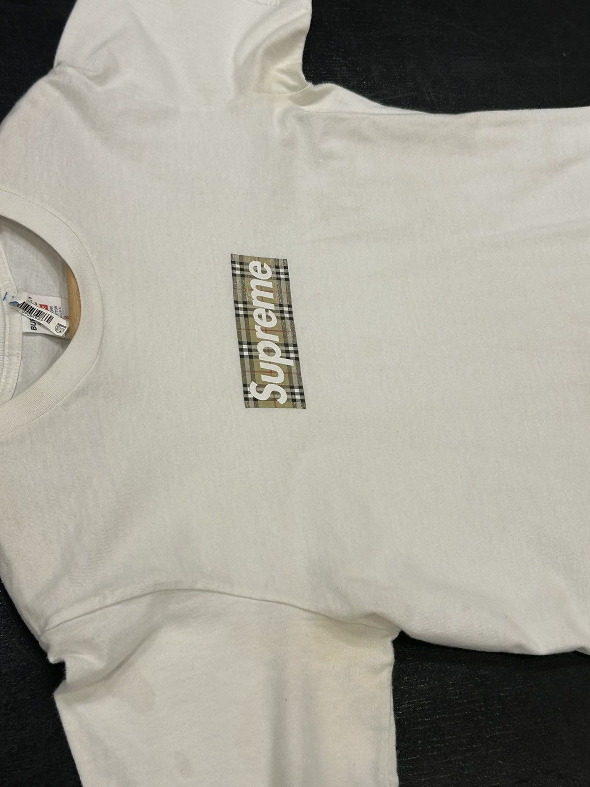 Supreme Supreme X Burberry Box Logo Tee Size US S / EU 44-46 / 1 - 4 Thumbnail