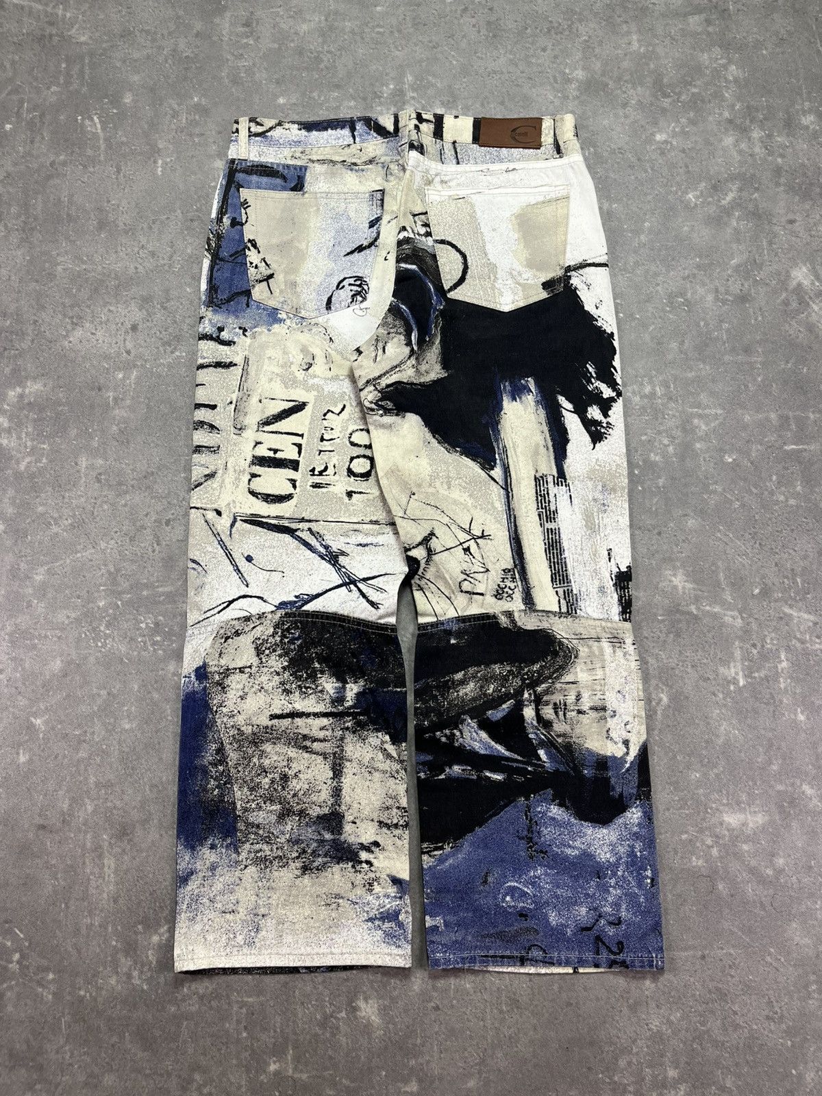 Just Cavalli 00s Just Cavalli Napoleon Parody Cropped Jeans 30 31 Size US 31 - 2 Thumbnail