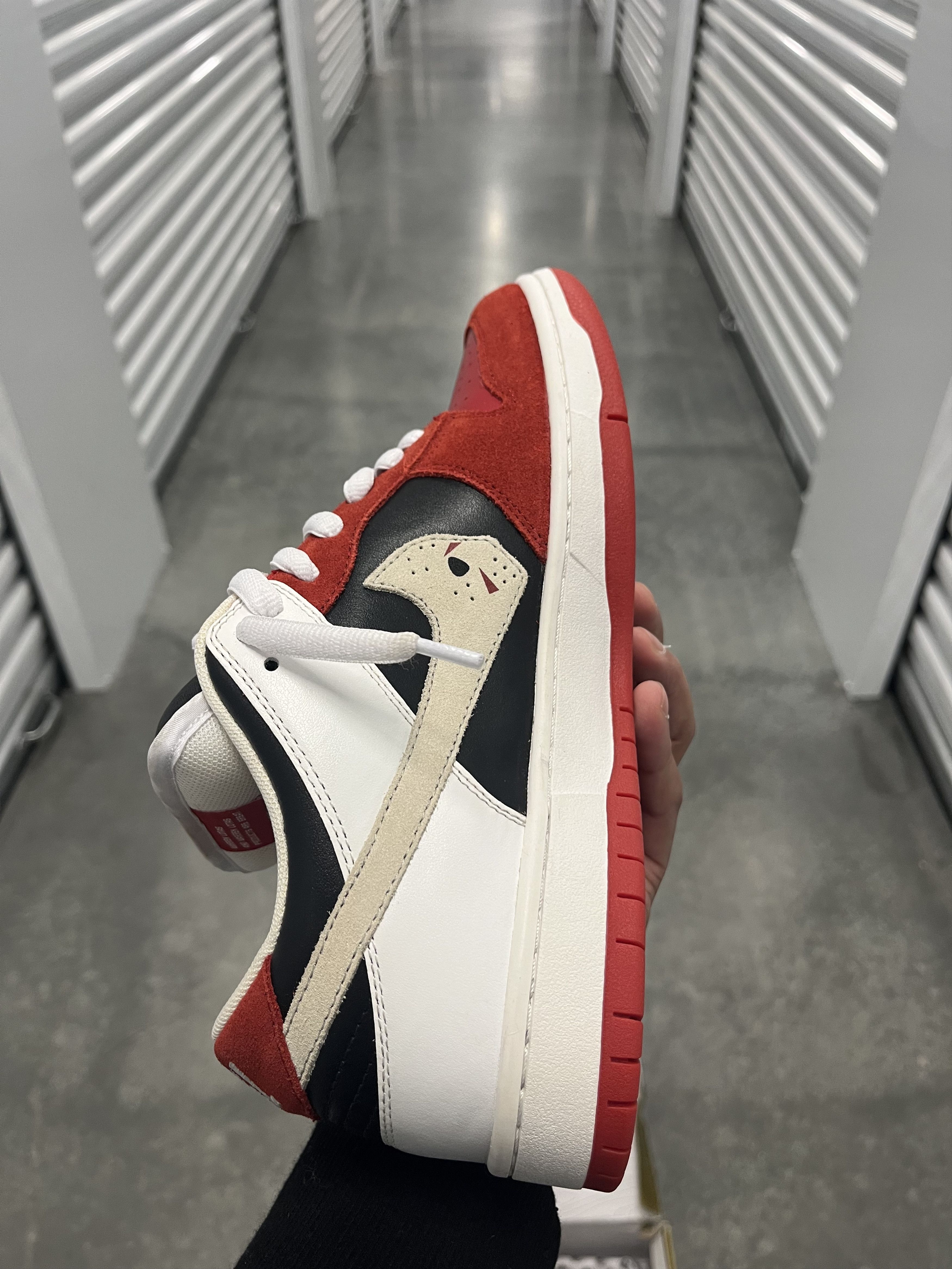 Warren Lotas Warren Lotas Jason SB Dunk Low Red 9.5 Size US 9.5 / EU 42-43 - 9 Thumbnail