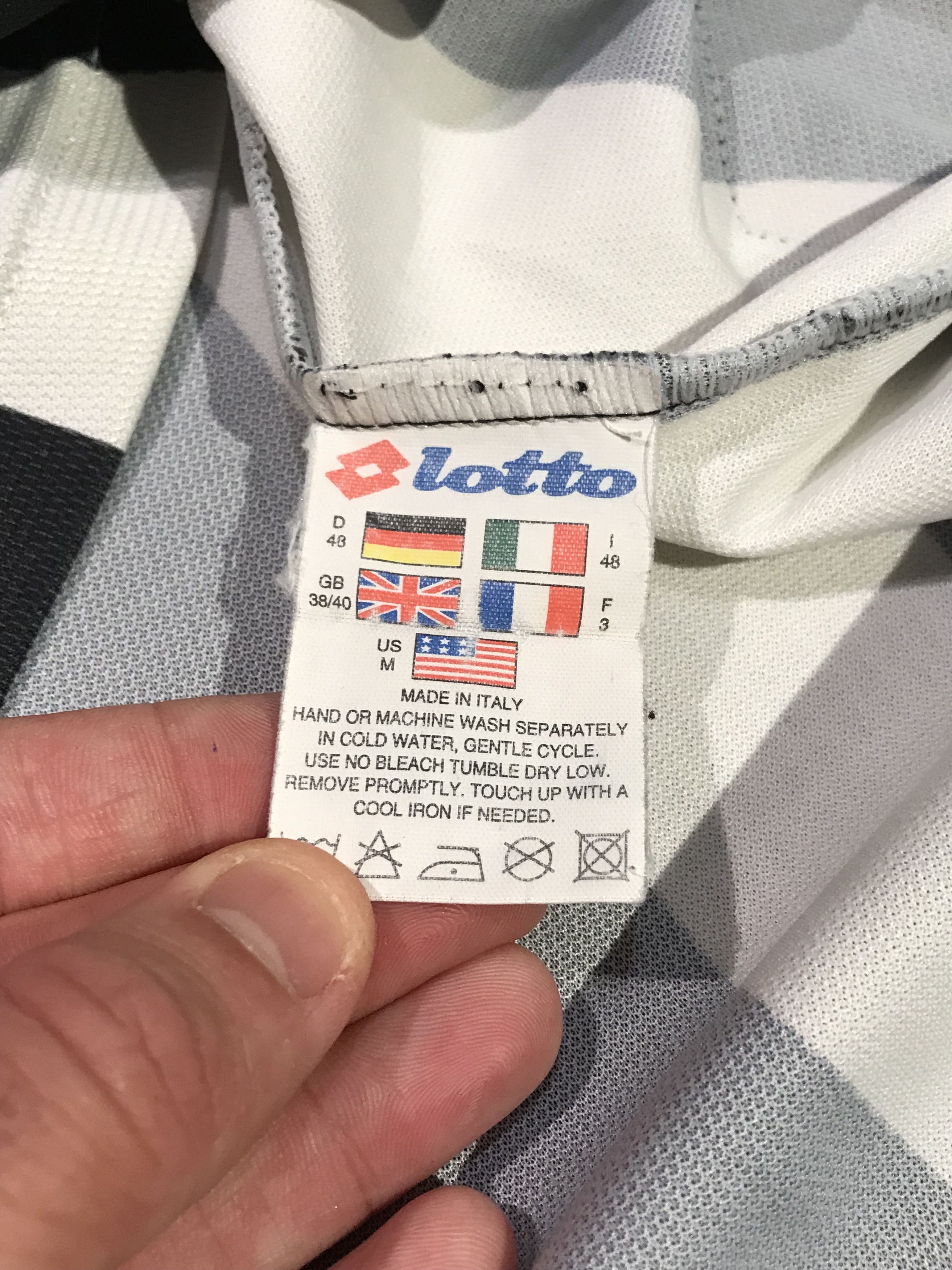 Lotto Sport × Vintage Lotto Juventus vintage soccer shirt 01'/02' (L) Size US L / EU 52-54 / 3 - 10 Thumbnail