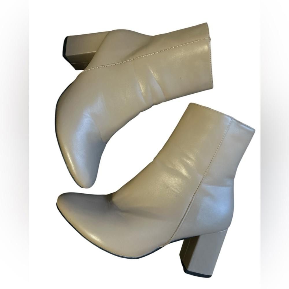 Designer Beige Ankle Boots with Block Heels Size US 10 / IT 40 - 1 Thumbnail