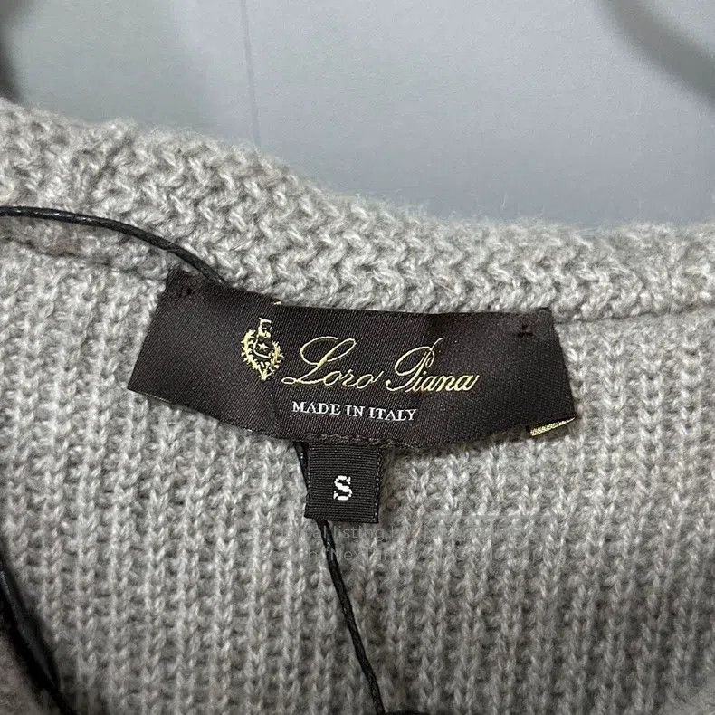 Loro Piana Loro Piana Fox fur collar pure cashmere knitted jacket Size S / US 4 / IT 40 - 4 Thumbnail