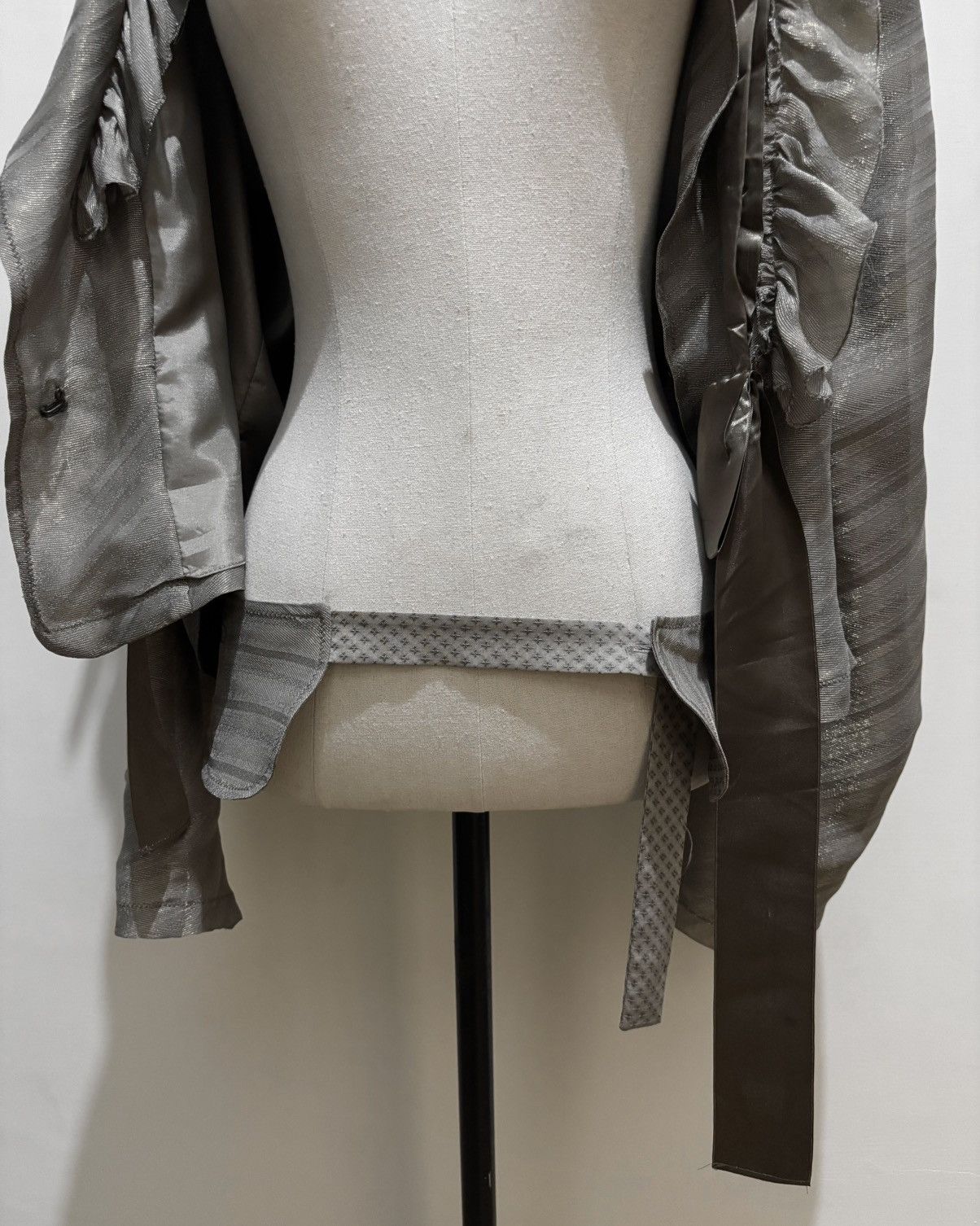 Comme des Garcons Y&Kei Aw2004 Metallic Silk Blazer Size M / US 6-8 / IT 42-44 - 14 Thumbnail