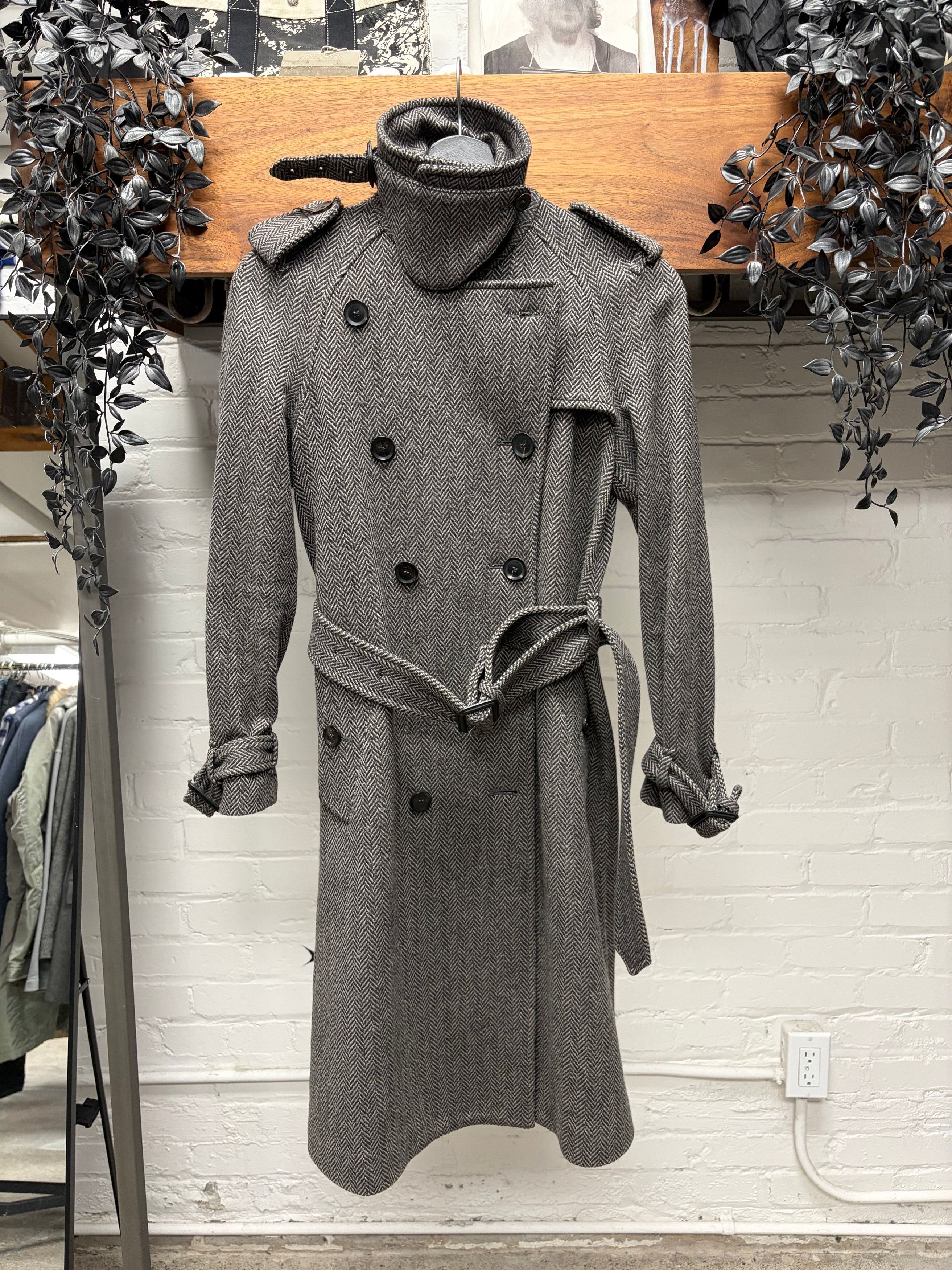 Gucci 2010s Gucci ‘Herringbone’ High Neck Closure Wool Trench Coat Size US S / EU 44-46 / 1 - 1 Thumbnail