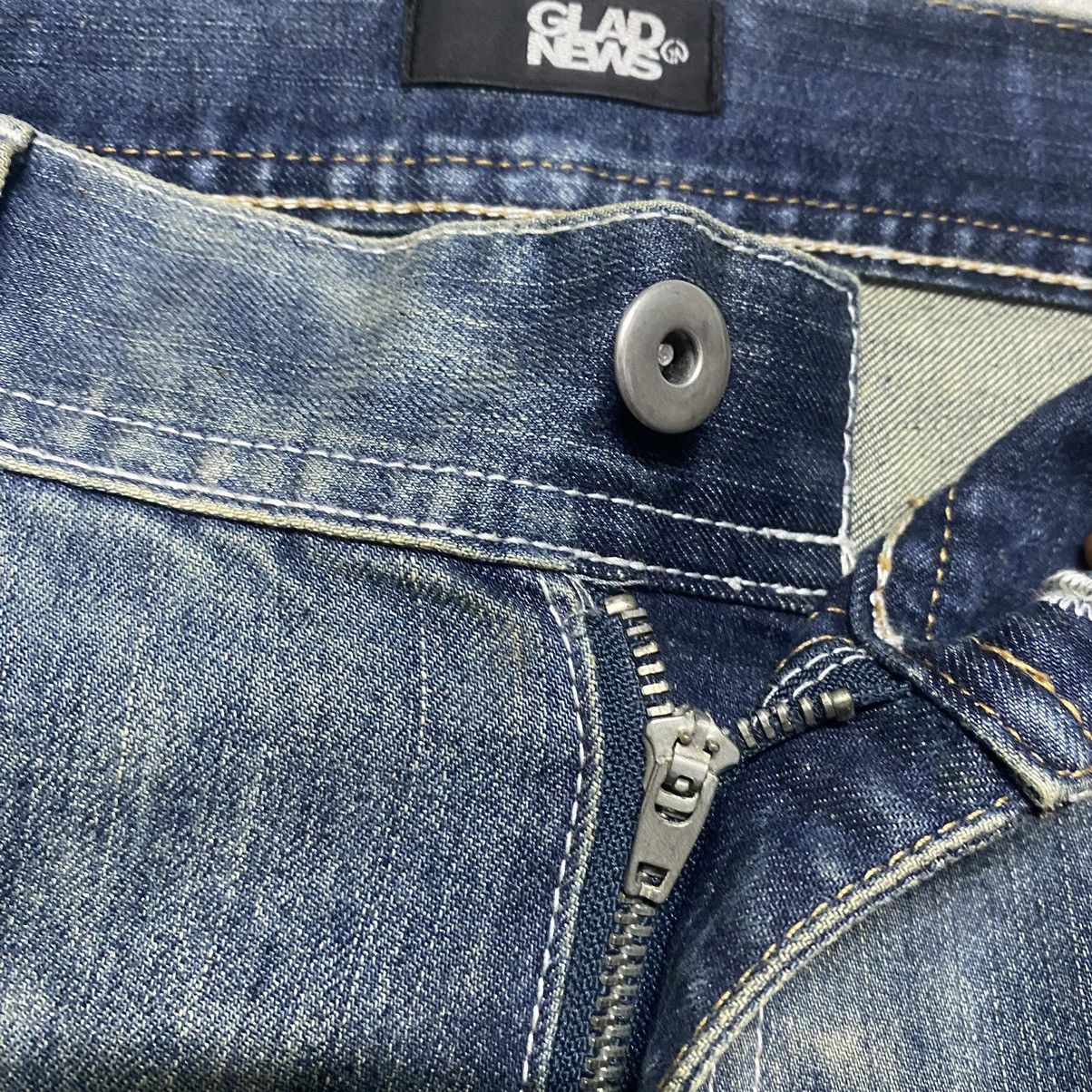 Le Grande Bleu (L.G.B.) GLAD NEWS Denim Low Flare Studded Jeans Size US 33 - 21 Thumbnail