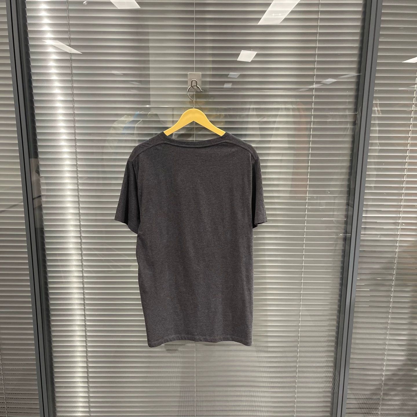 Loewe Loewe Haze Gray Classic Embroidered Logo T-Shirt L 99 New Size L / US 10 / IT 46 - 2 Thumbnail