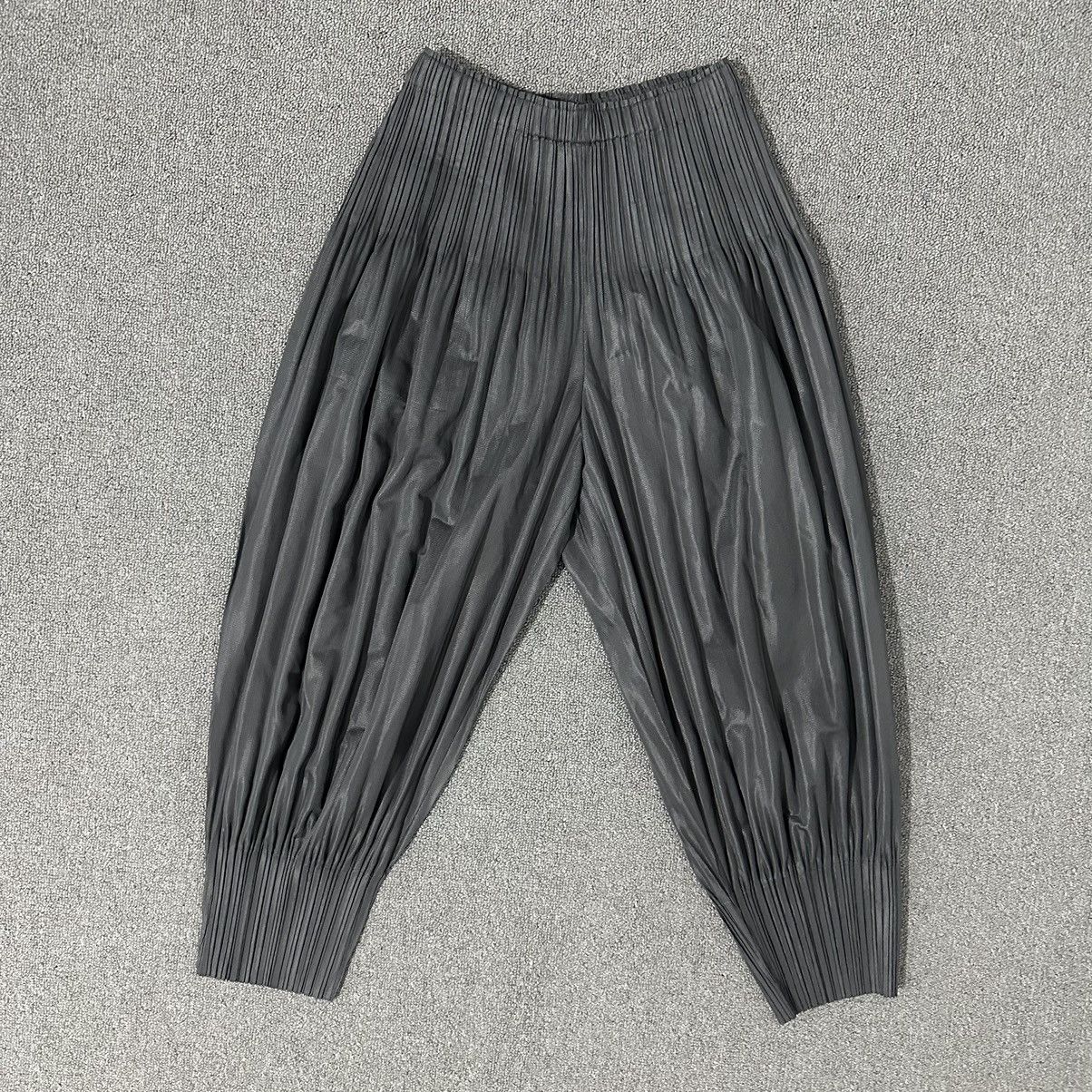 image of Issey Miyake Pleats Please Pleats Please - Issey Miyake - Grey Fluffy Basic Pants, Men's (Size 30)