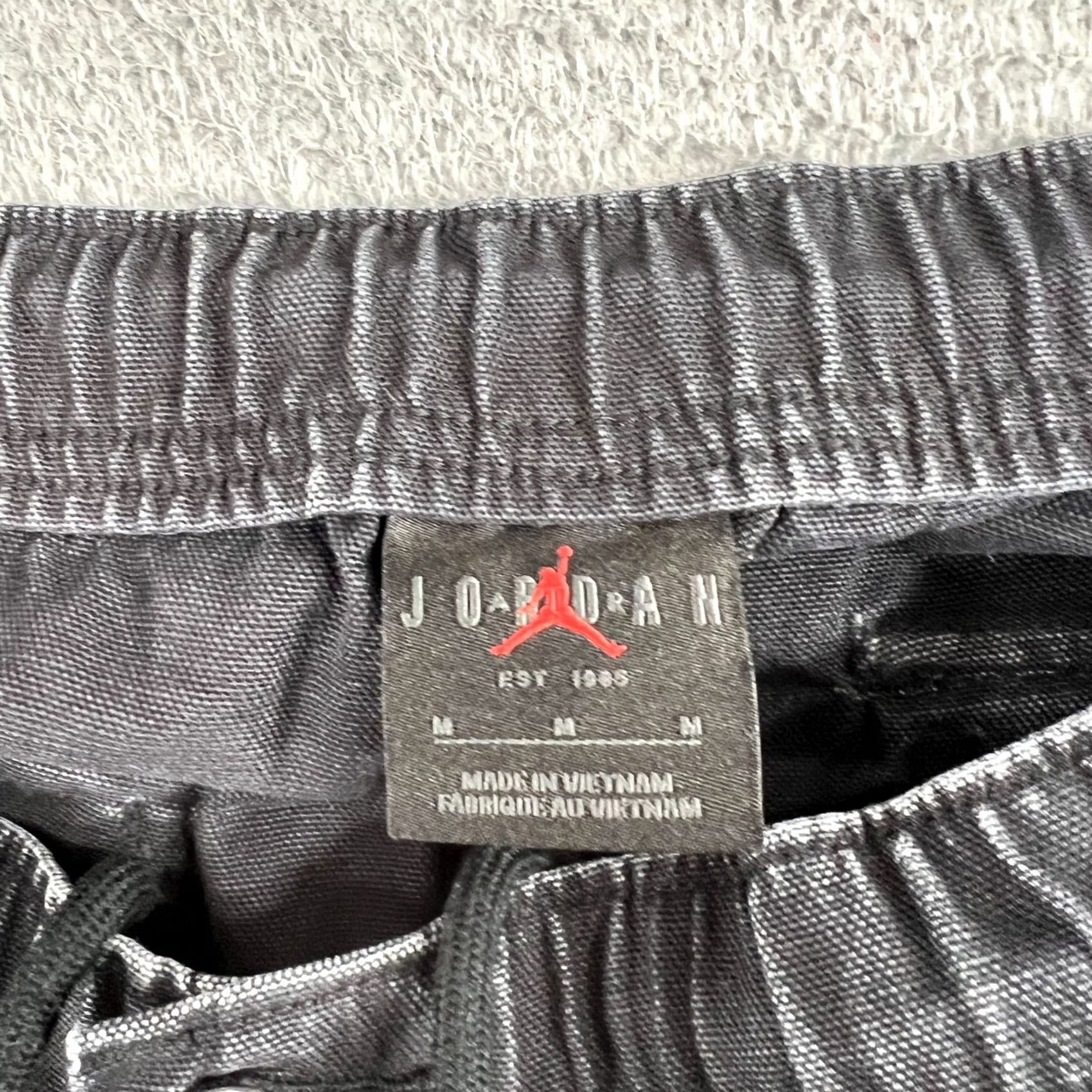 Nike Nike Air Jordan Essentials Chicago Trousers Mens Medium Black Cargo Pants 90s Logo Collection Regular Fit Size US 31 - 6 Thumbnail